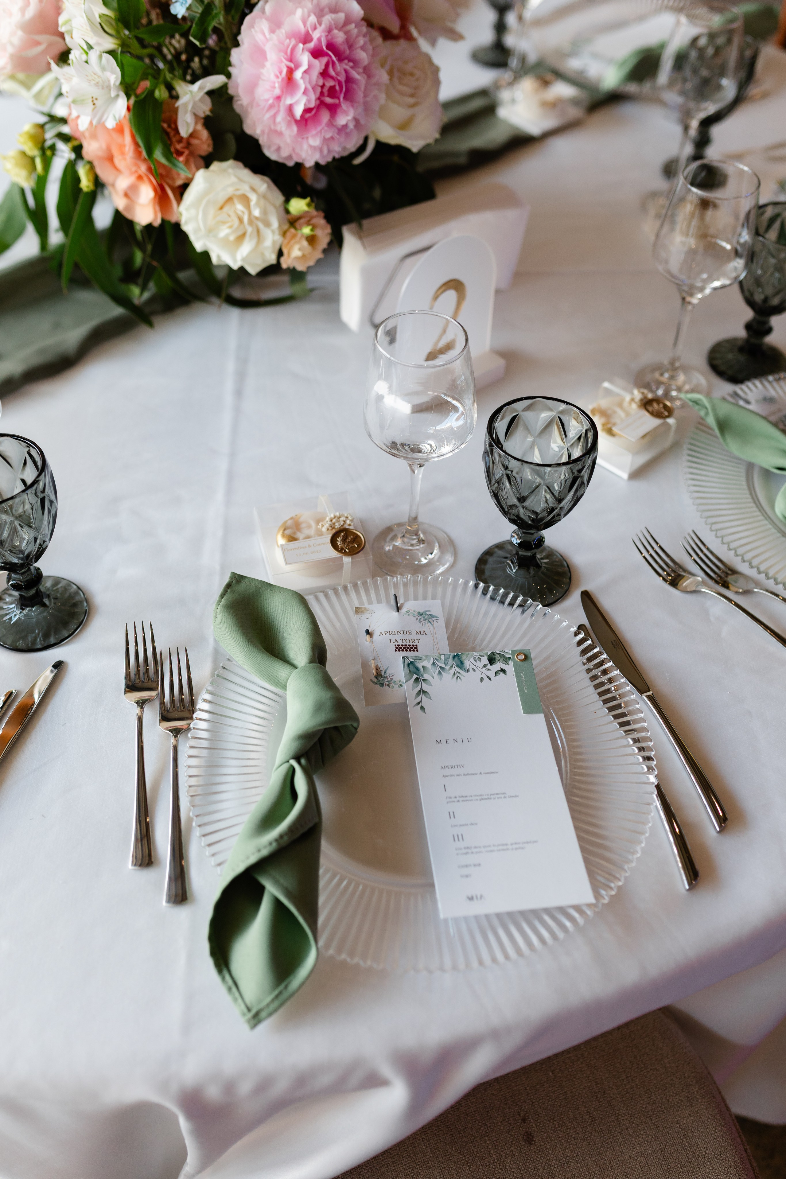 Flori & Cosmin. Main