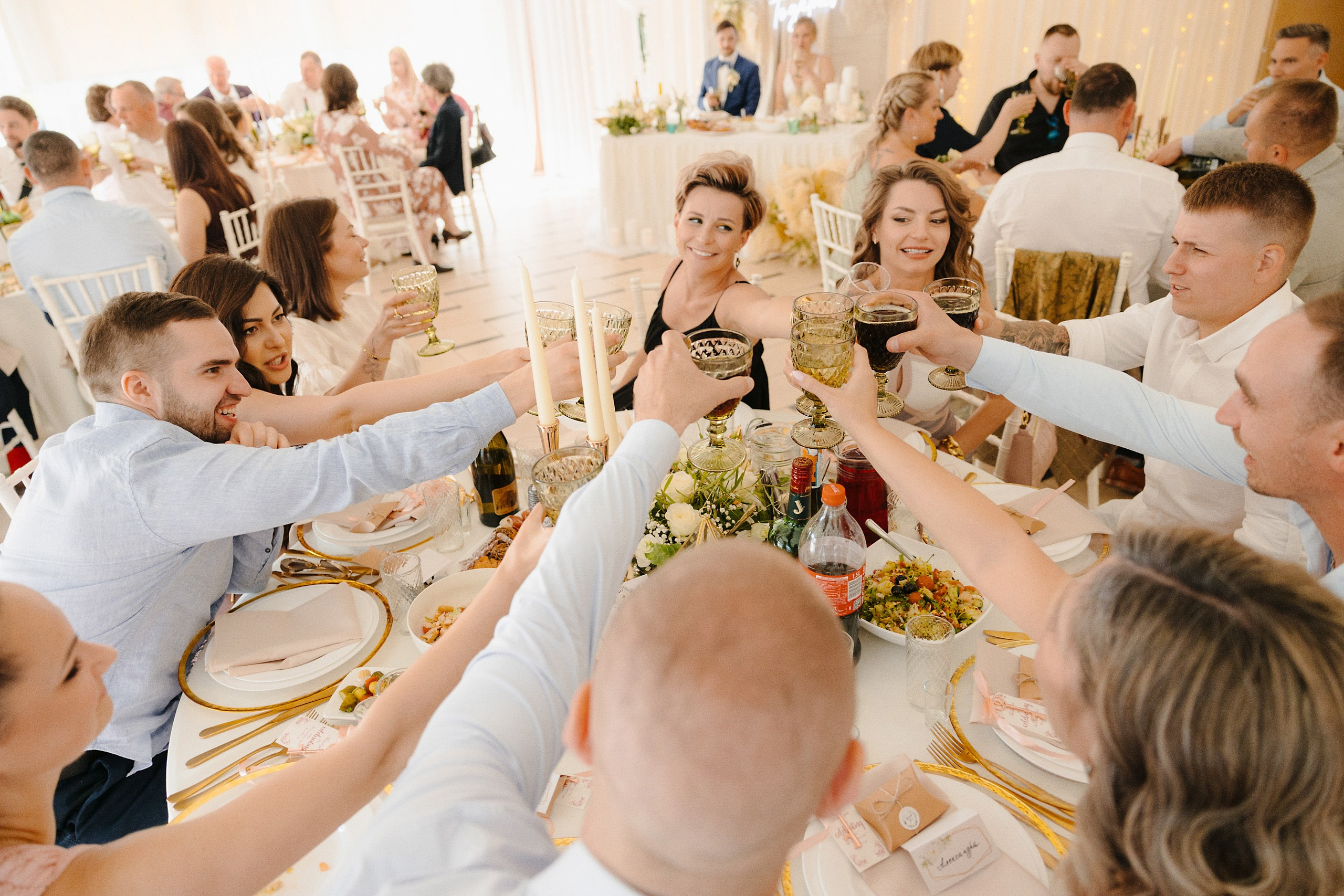 Летний свадебный фоторепортаж в Риге и Alberta Muiza. Евгений Тимофеев | Свадебный и контент-фотограф и видеограф в Риге