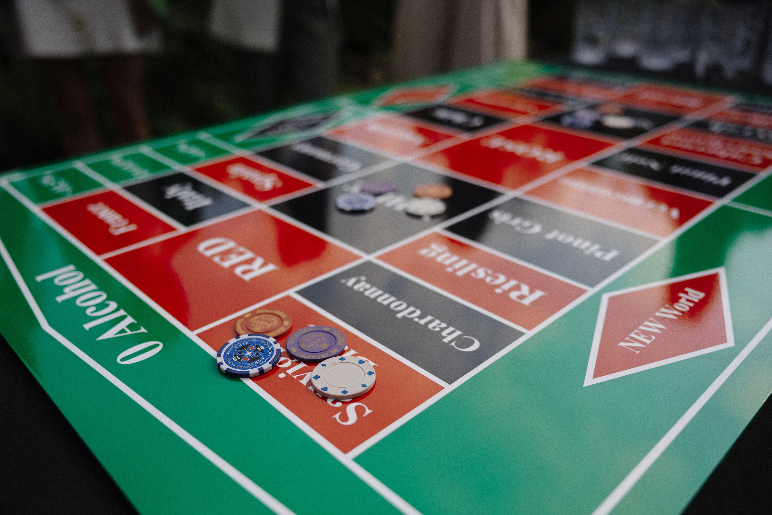 Летний день рождения в итальянском стиле — атмосферная съёмка праздника. Евгений Тимофеев | Свадебный и контент-фотограф и видеограф в Риге