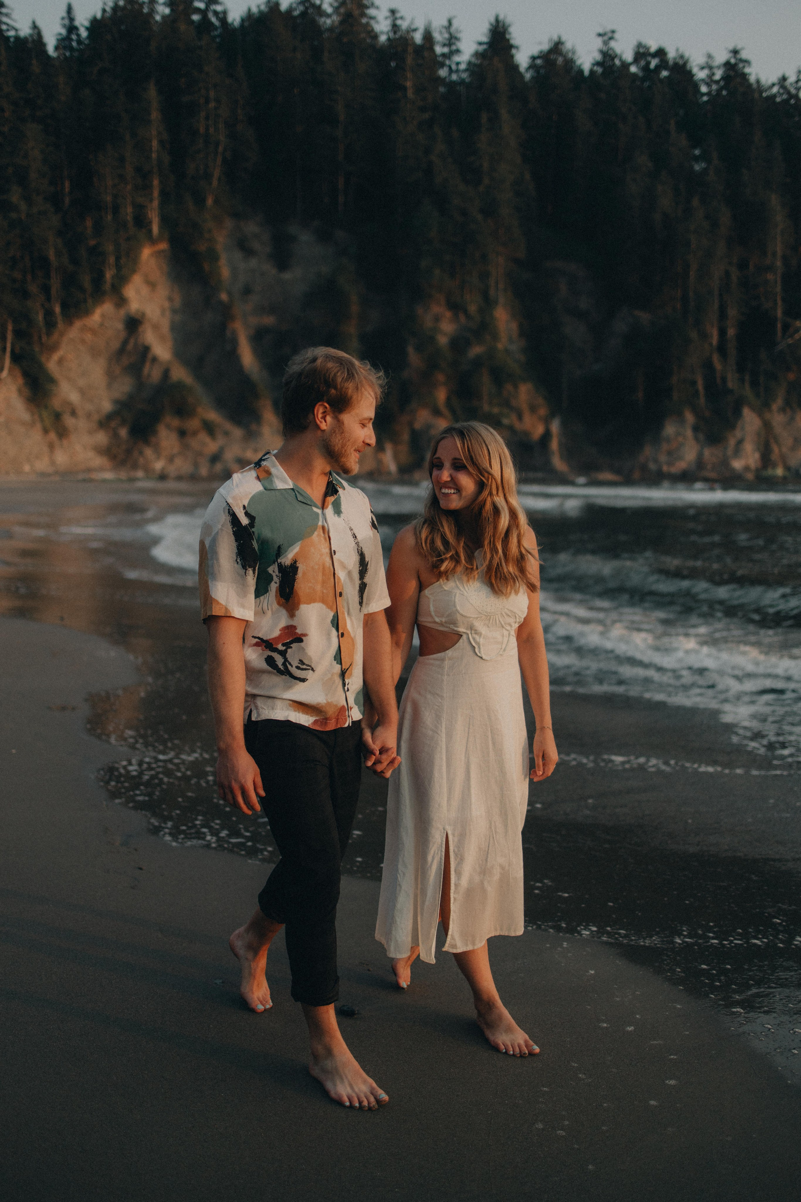 Engagement Photography at Cannon Beach | Jessie & Isaac's Session by Georgy Shishkin | Capturing Moments in Portland, Seattle, Bend & Oregon. Capturing Love in the Heart of the Pacific Northwes