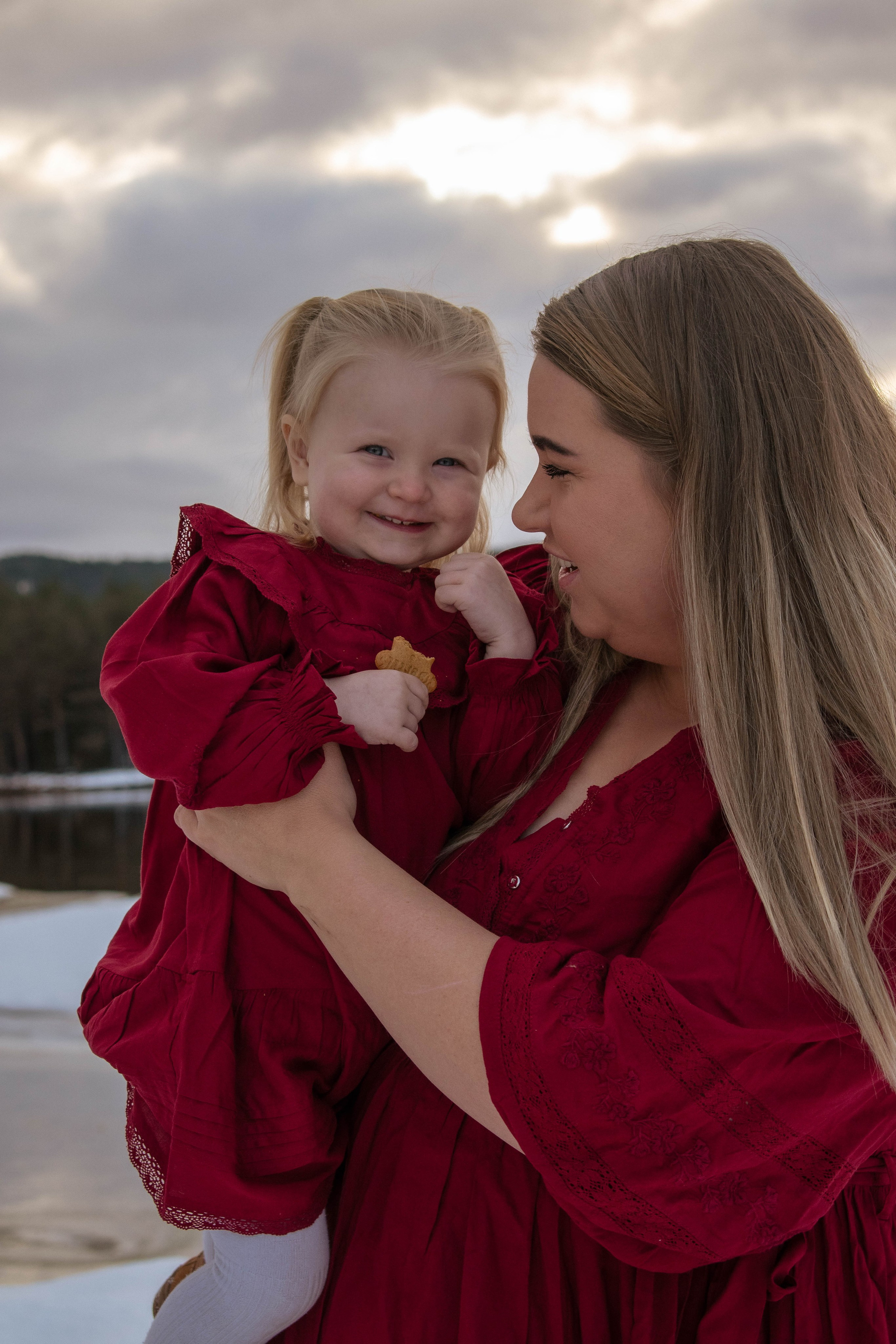 Family shooting dec 2023. Photographer Svitlana Boinehri