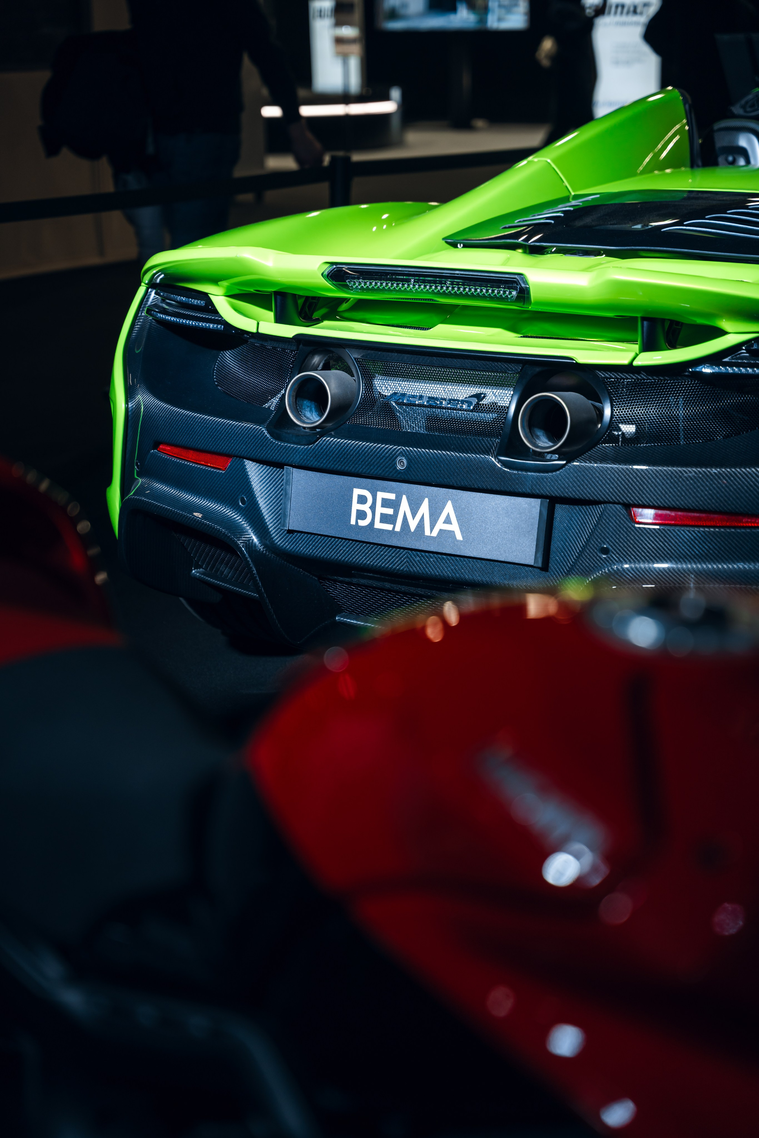 Retromobile 2026. Photographe de voitures à Paris — Vitalii Motruk