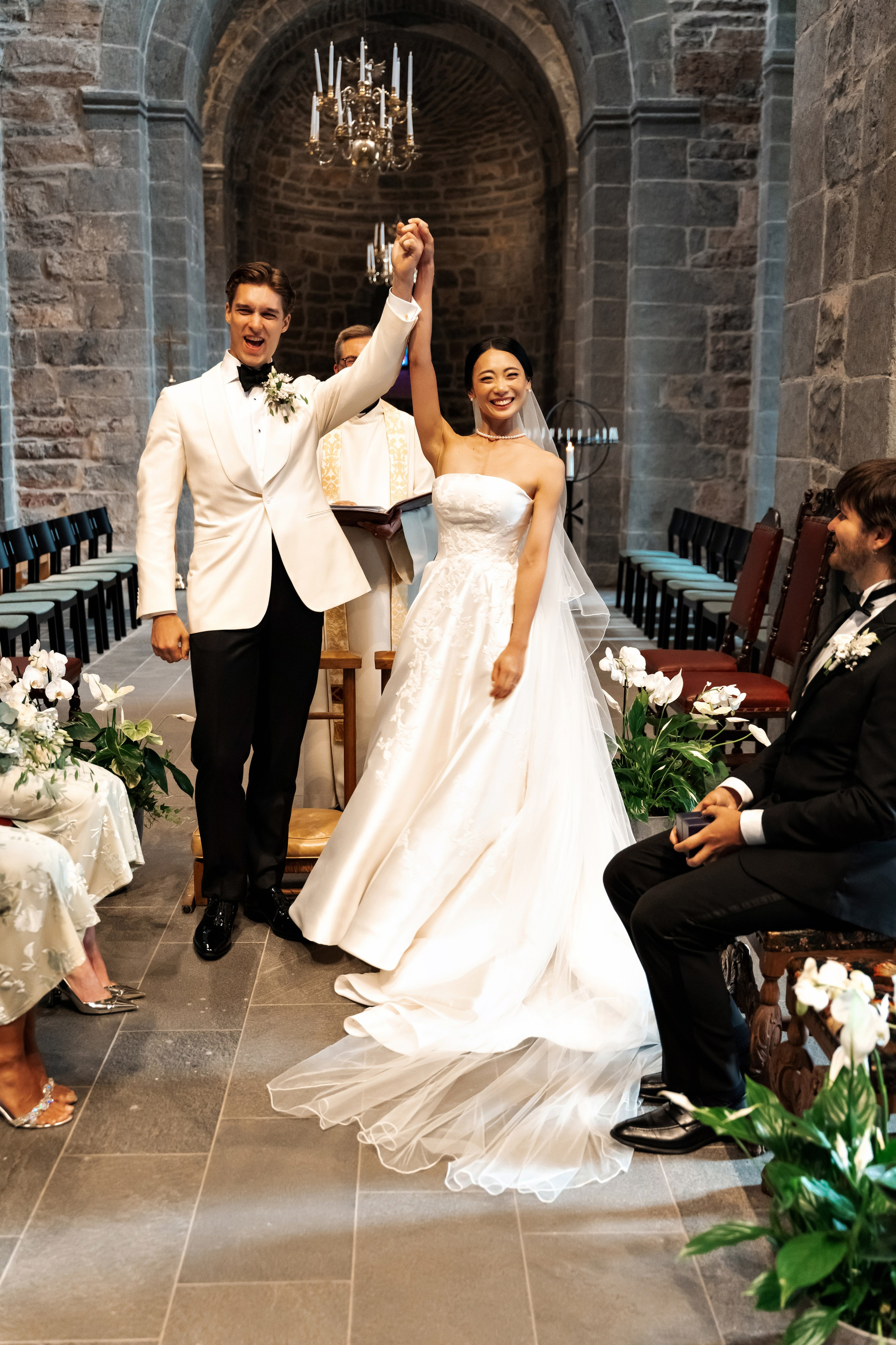 LUKAS & MARIKO. Bryllupsfotograf i hele Norge