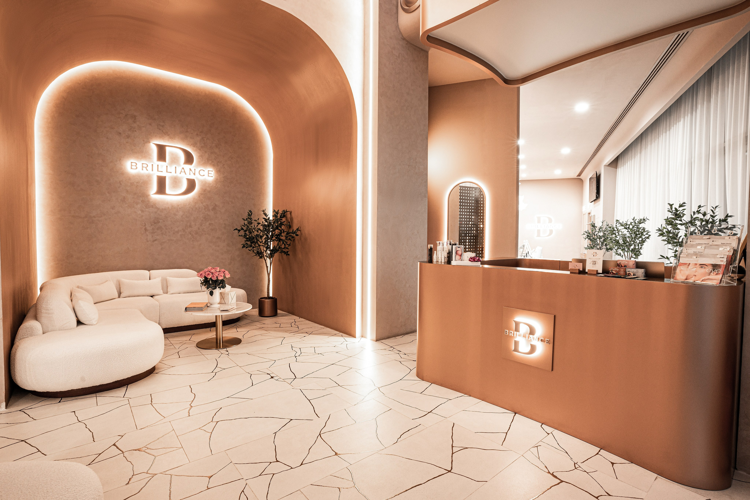 INTERIOR. Photo and video production. Editing & retouching services. Training