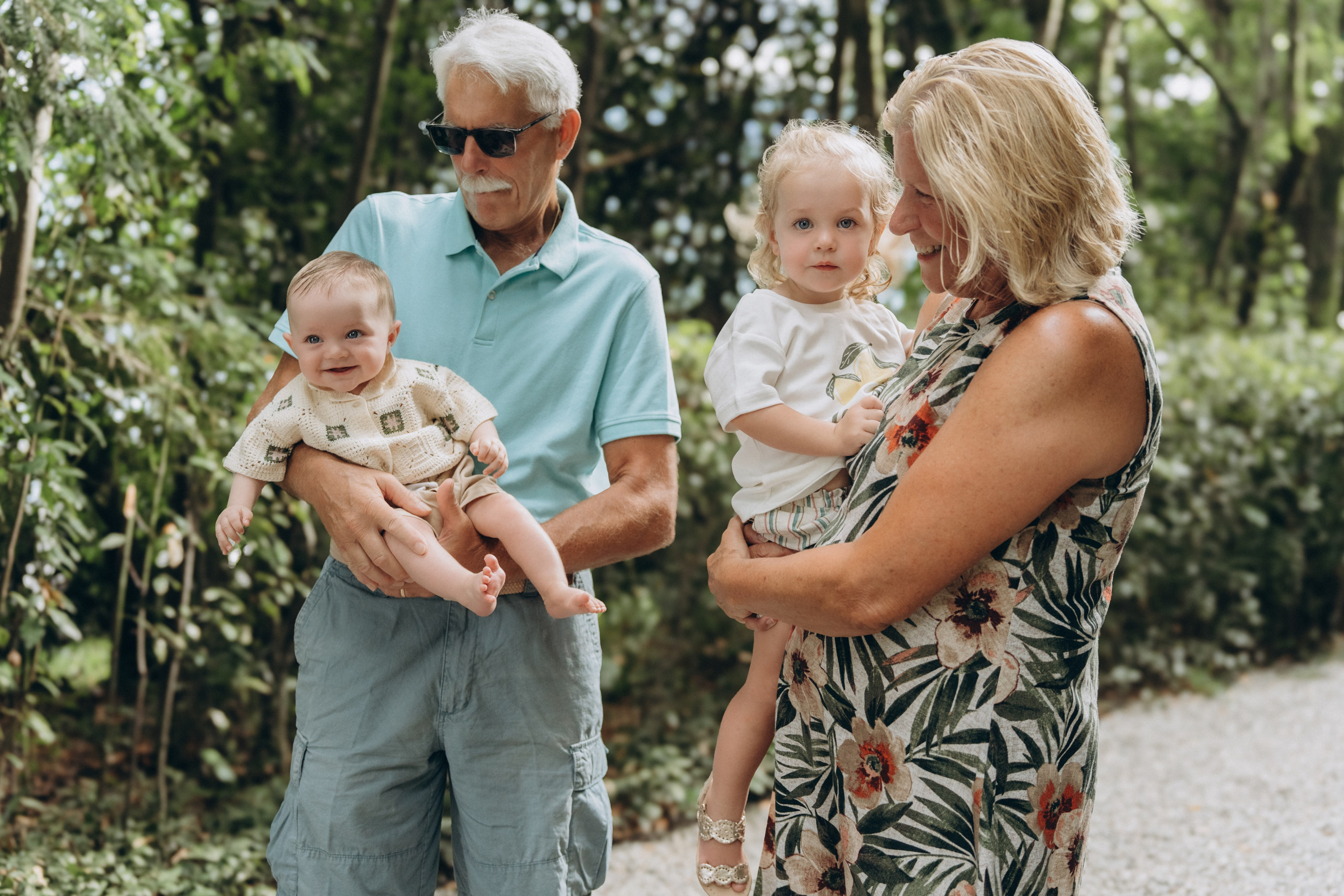 Family moments in Como Lake. PHOTOGRAPHER IN ITALY