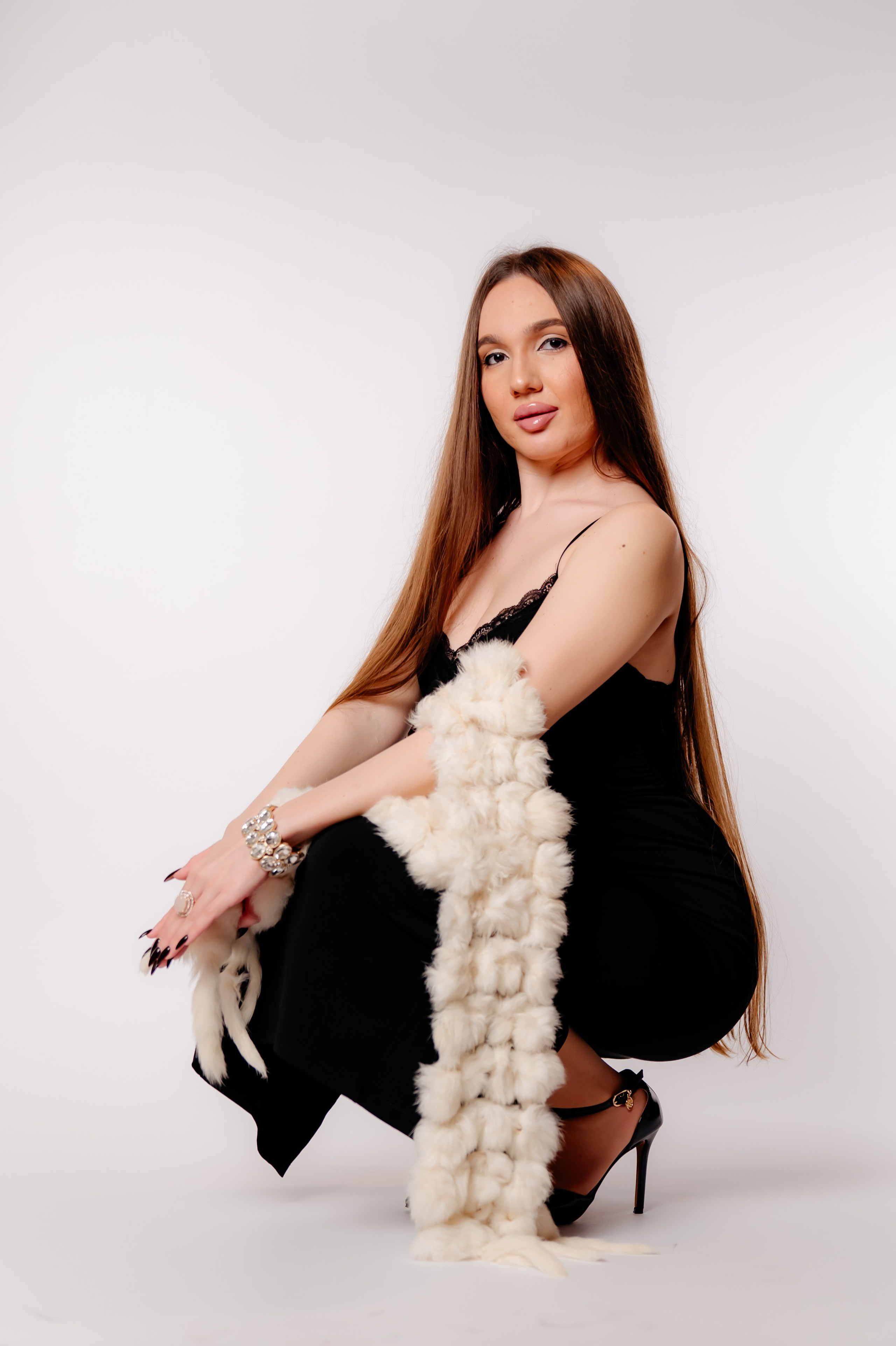 Larisa. Andrei Samuel – Fotograf București | Evenimente, Studio, Imobiliare, Produs