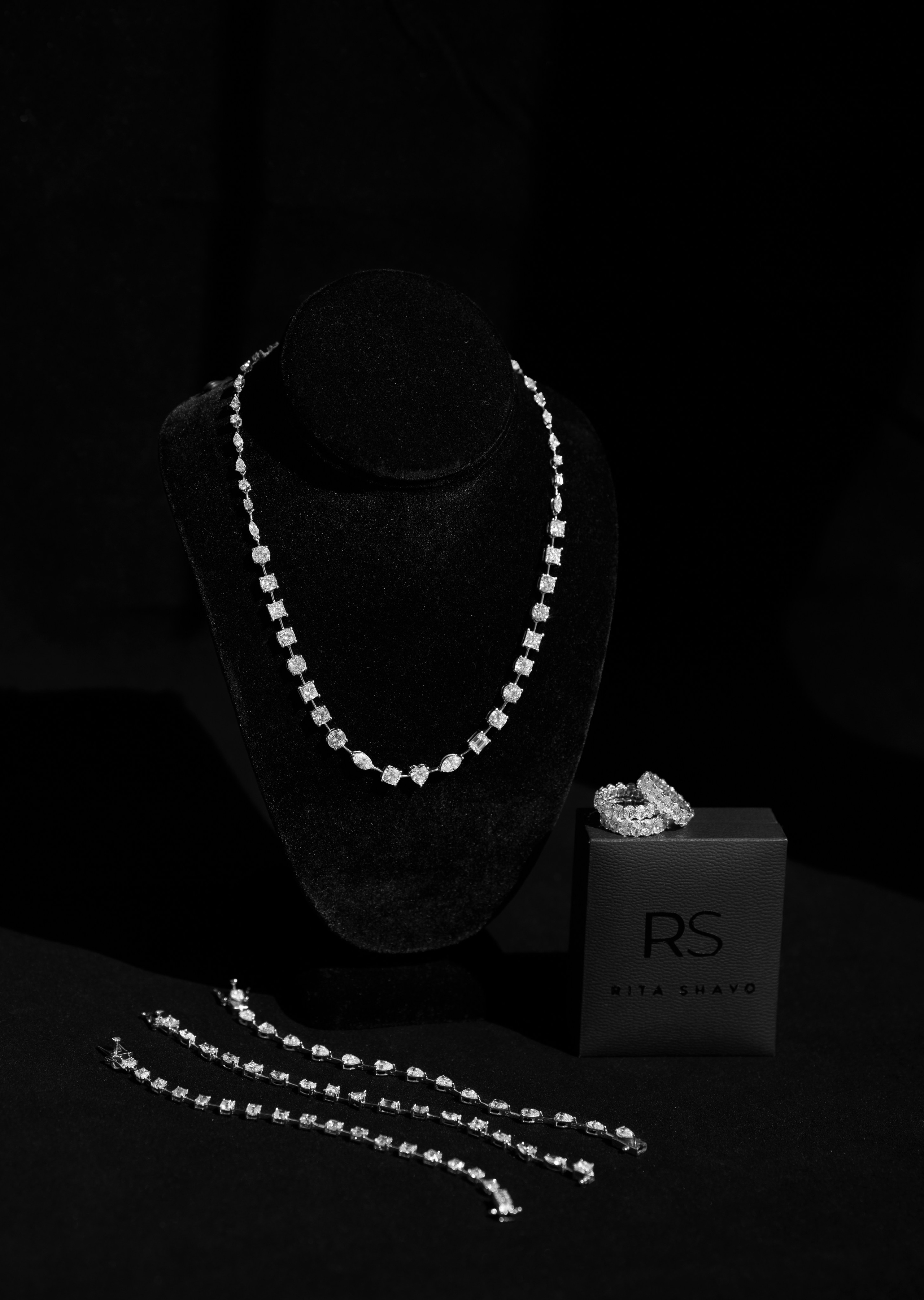 Jewelry. New York + travel photographer