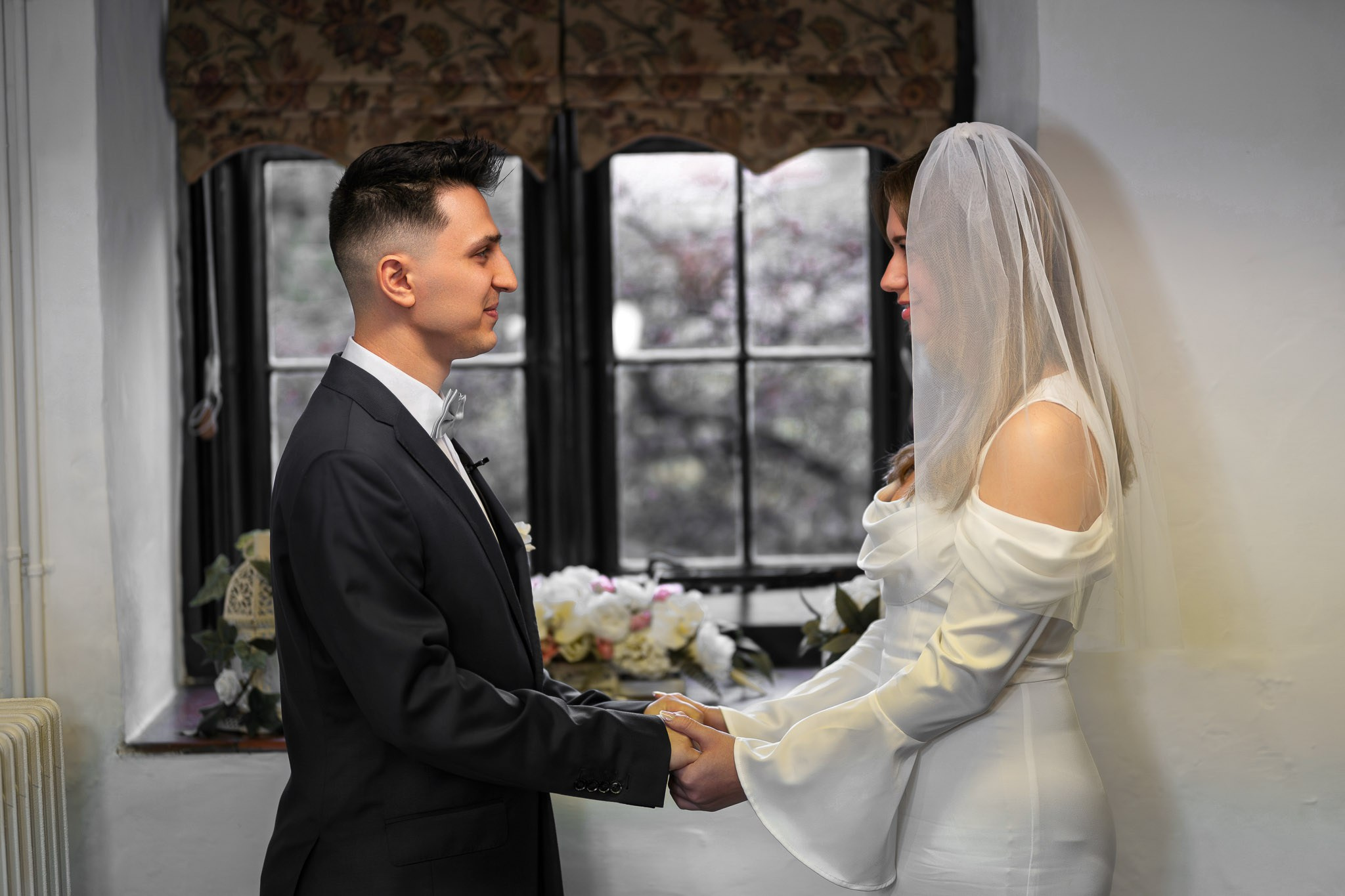 Book a wedding photographer and videographer in London. Wedding photographer in United Kingdom