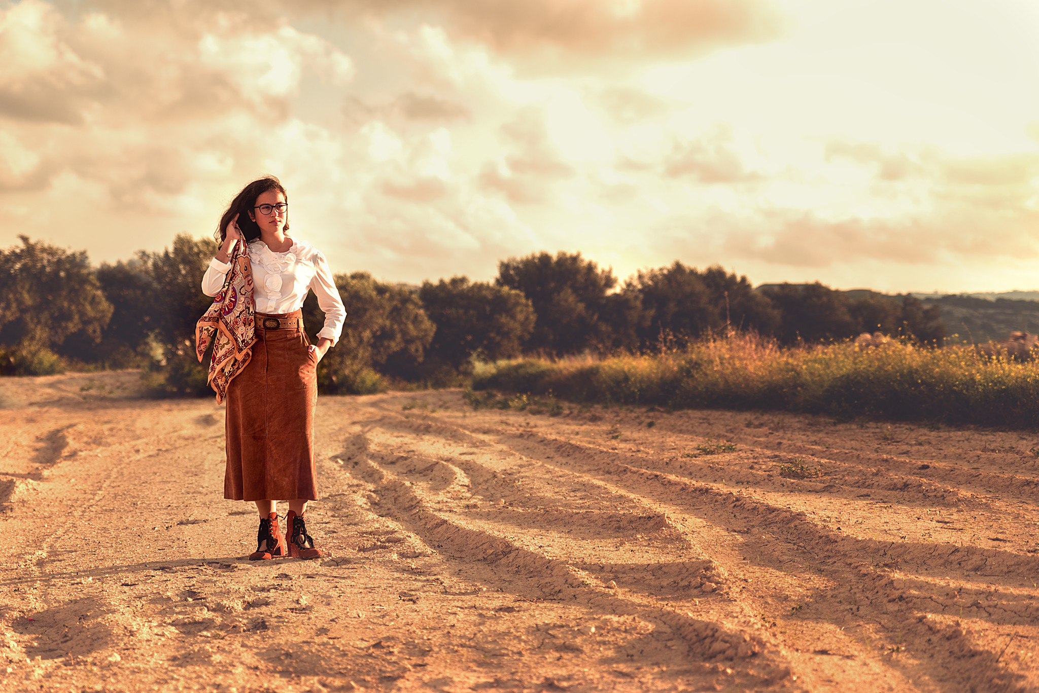 девушка в поле