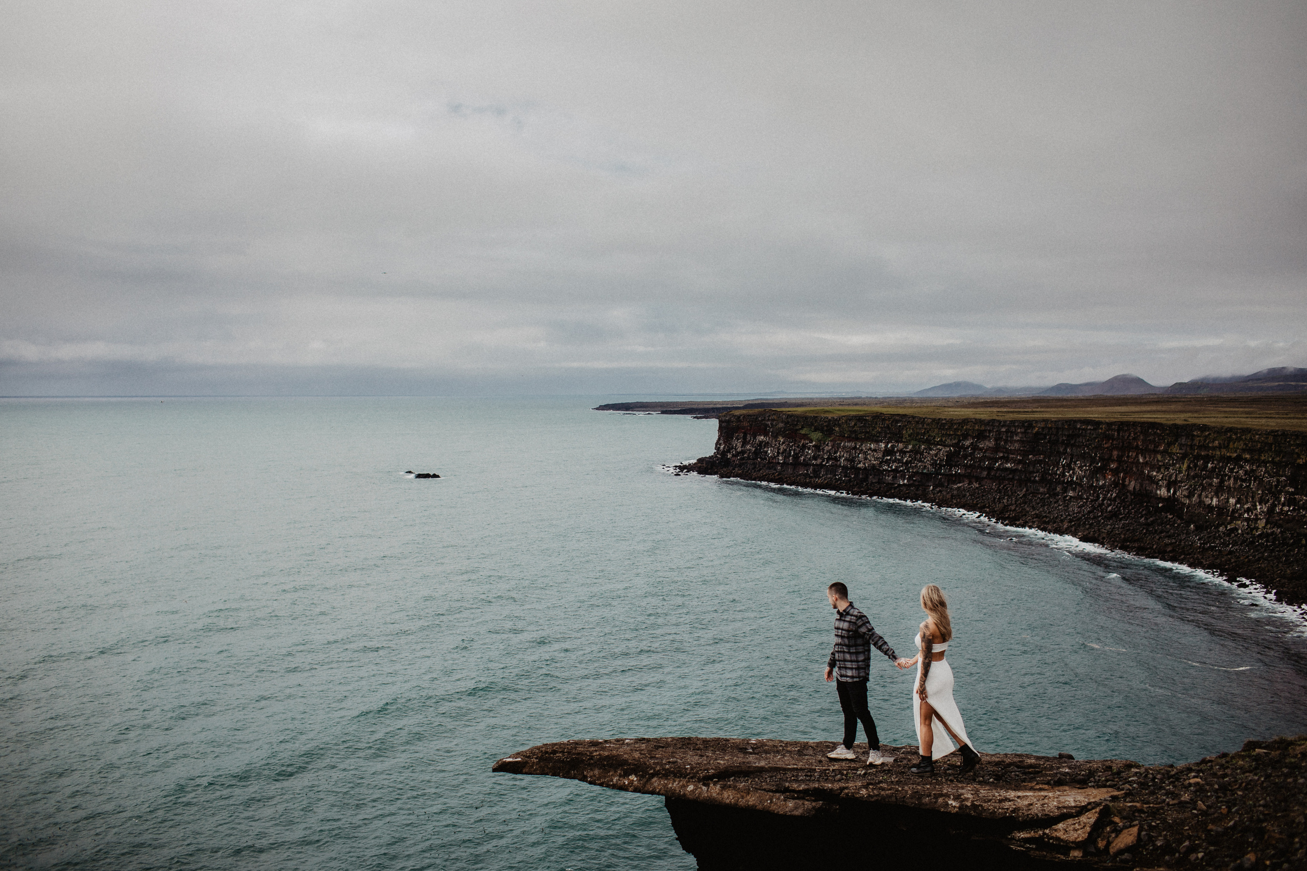 Engagement photoshoot in Iceland | Proposal in Iceland. Iceland elopement photographer & videographer