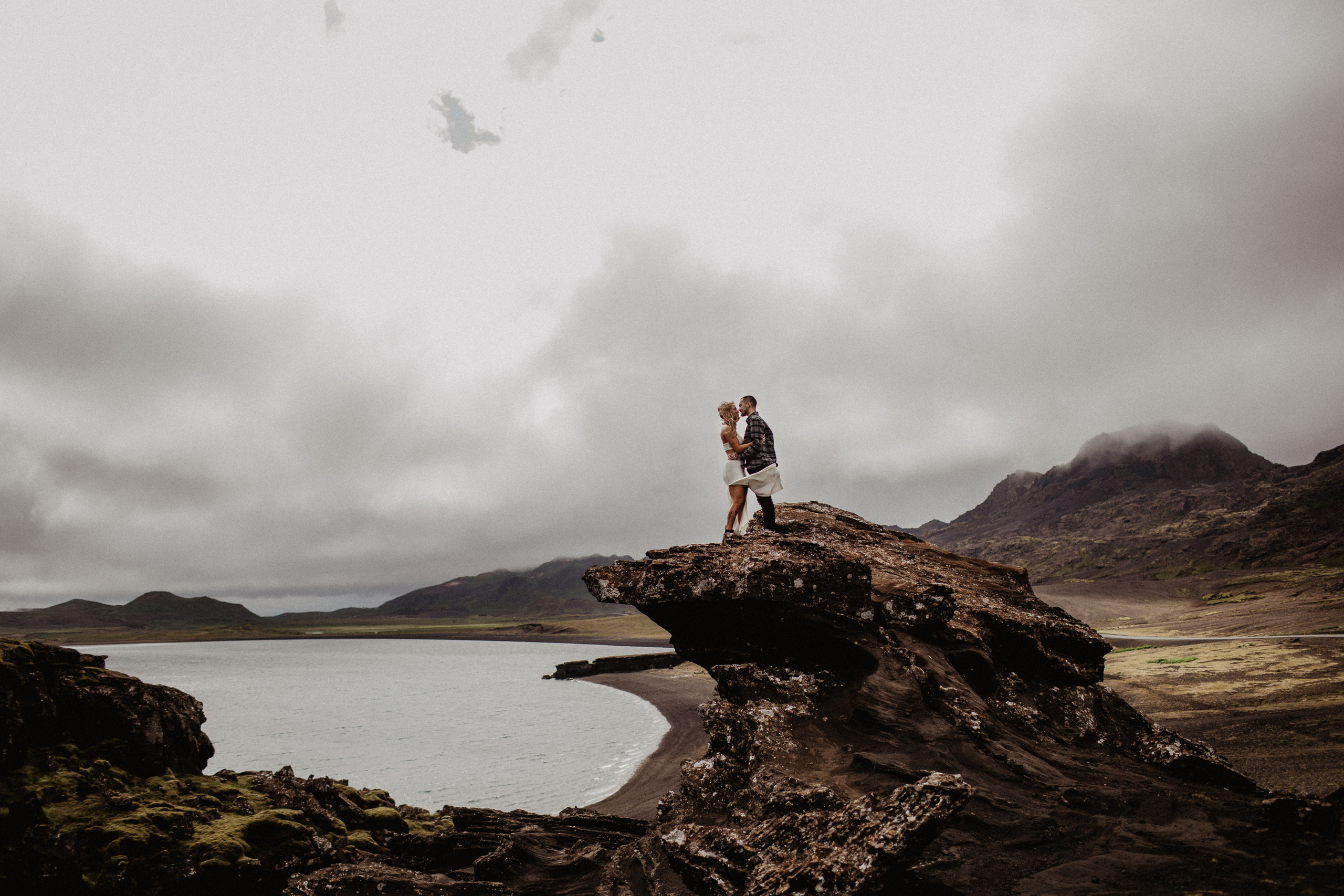 Engagement photoshoot in Iceland | Proposal in Iceland. Iceland elopement photographer & videographer