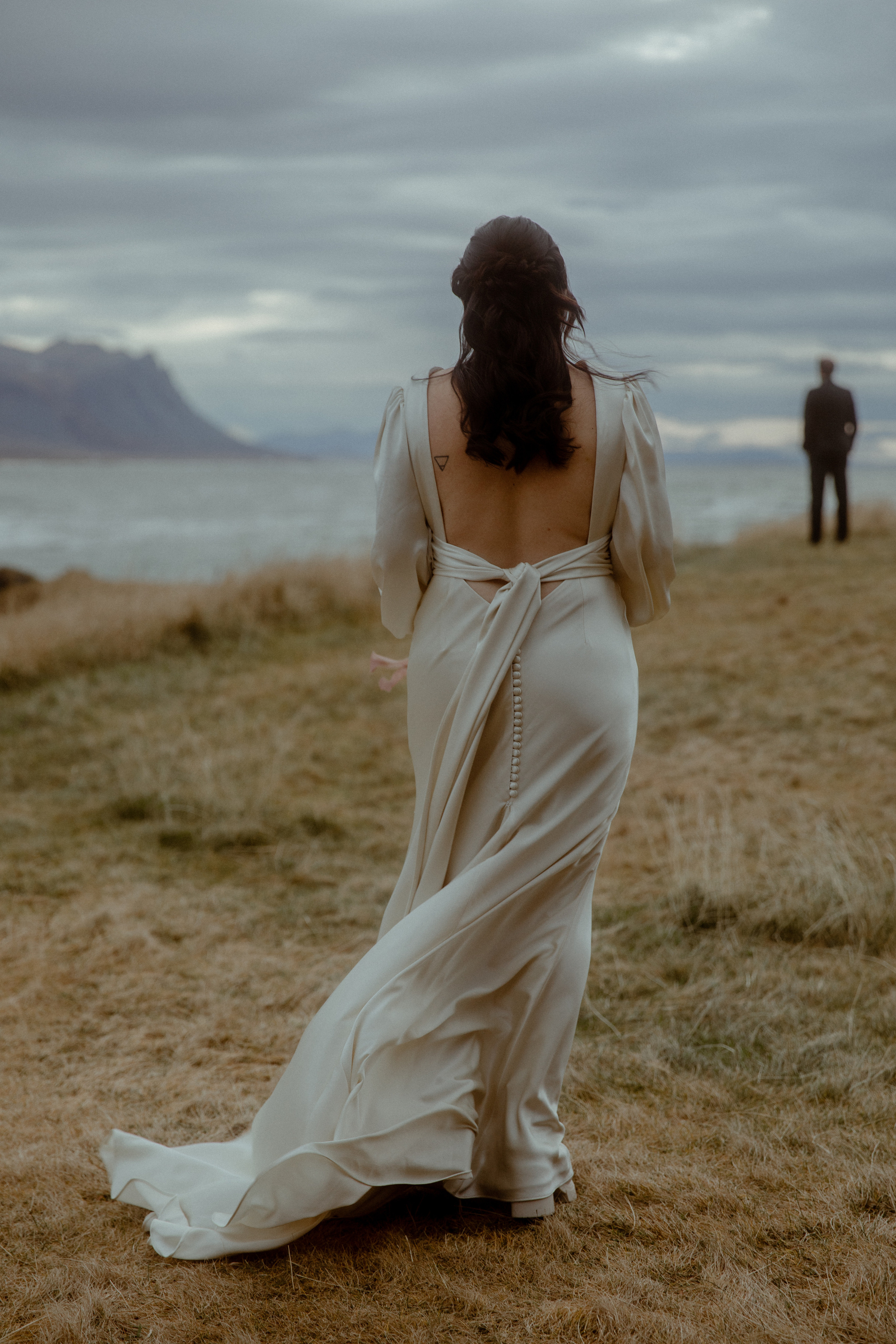 Elopement at Snaefellsnes Iceland | Wedding photos with Icelandic horses. Iceland elopement photographer & videographer