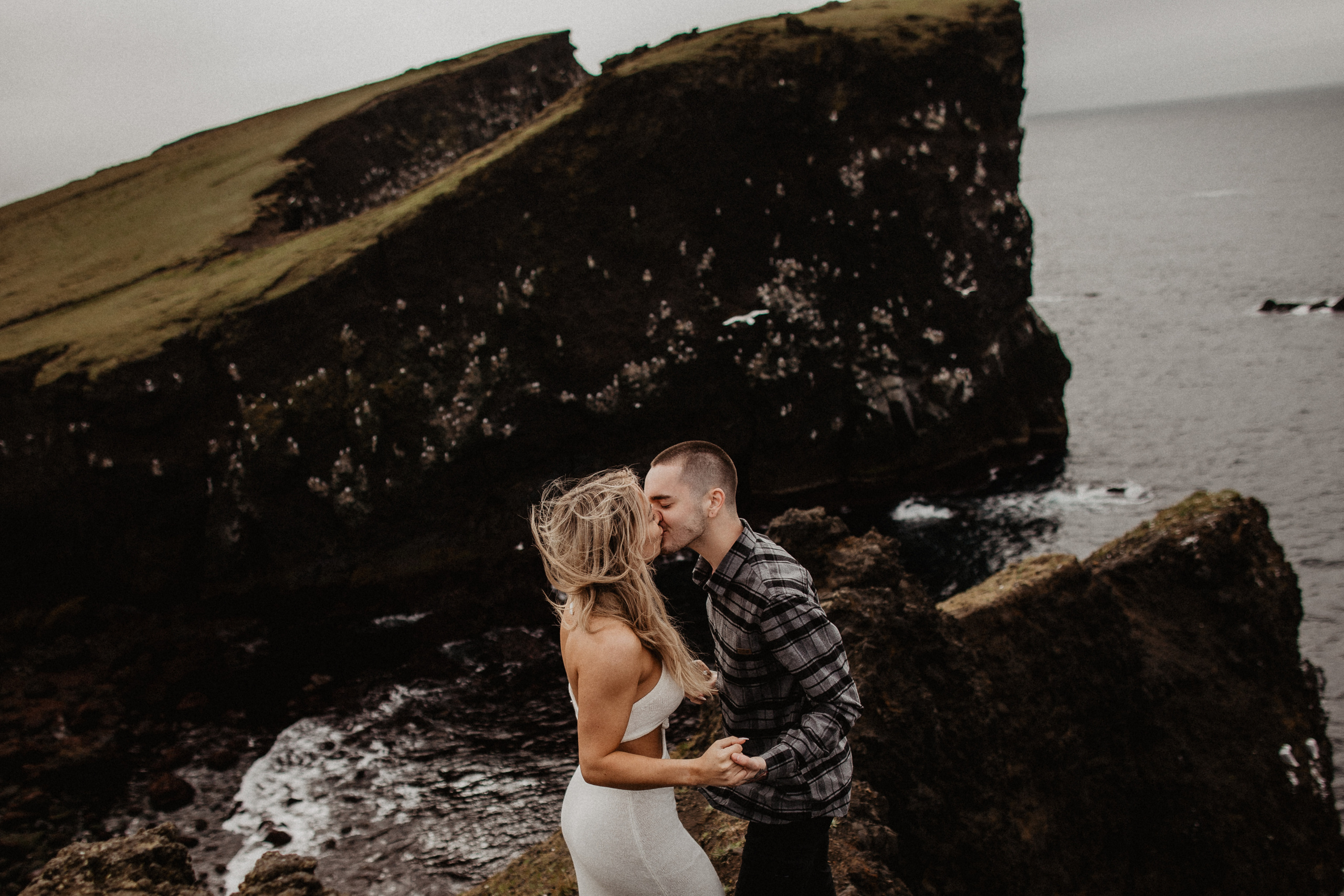 Engagement photoshoot in Iceland | Proposal in Iceland. Iceland elopement photographer & videographer