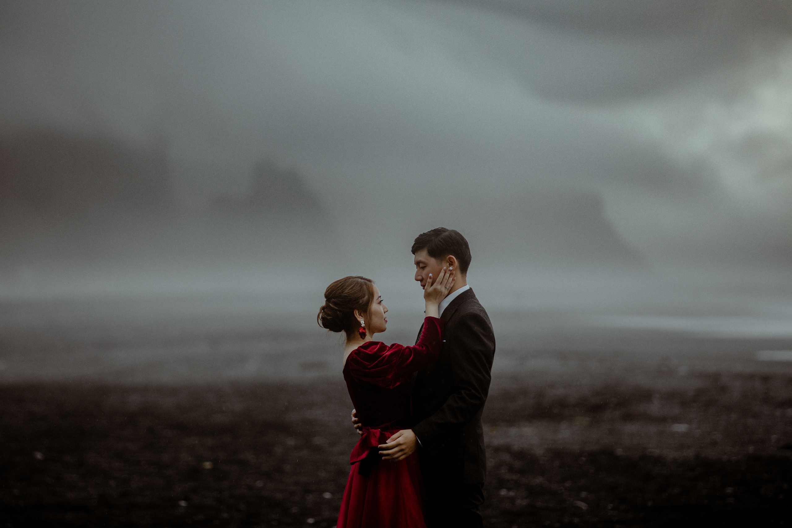 wedding photos at black sand beach in Iceland