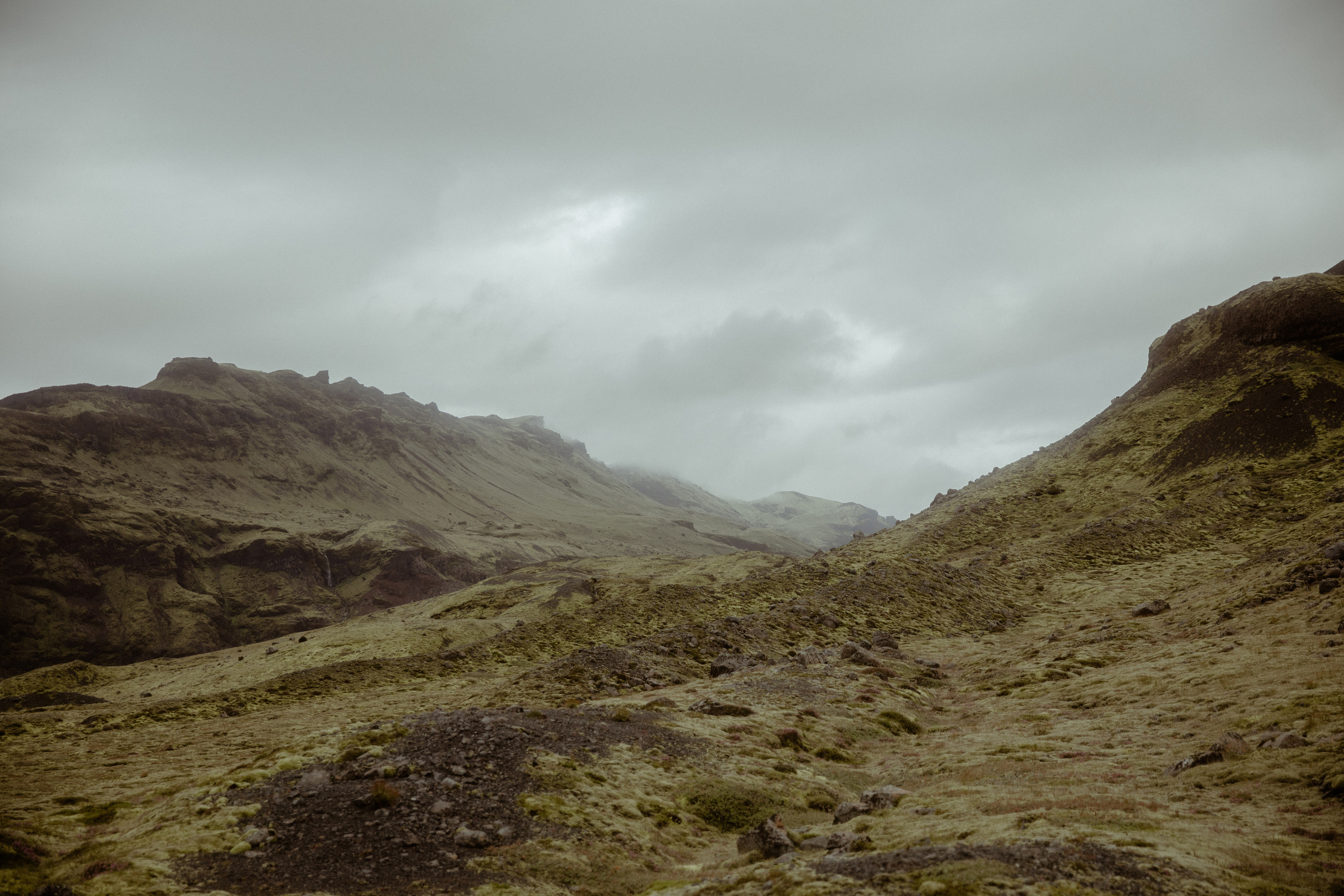 Engagement photoshoot in South Iceland. Iceland elopement photographer & videographer