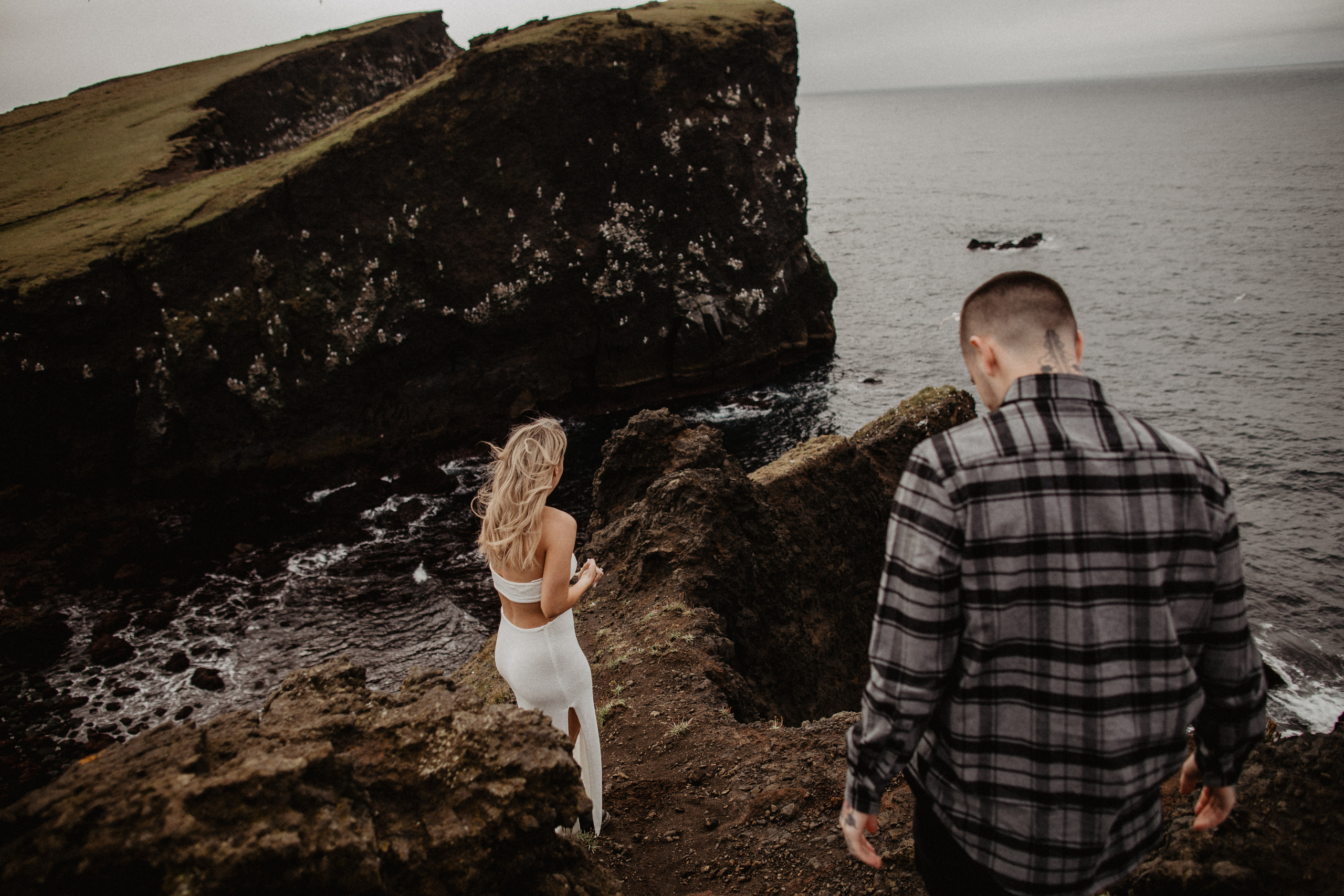 Engagement photoshoot in Iceland | Proposal in Iceland. Iceland elopement photographer & videographer