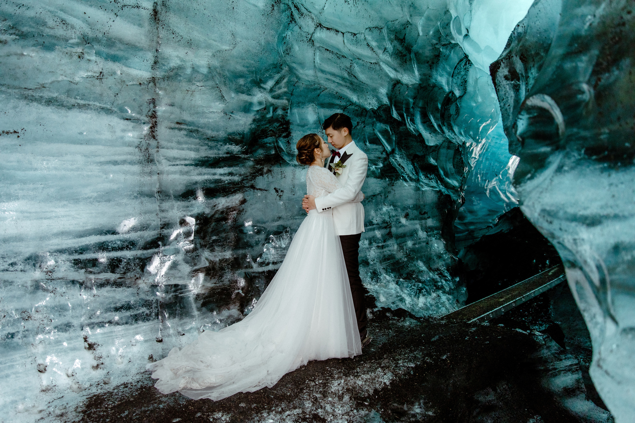 elopement in ice cave Iceland