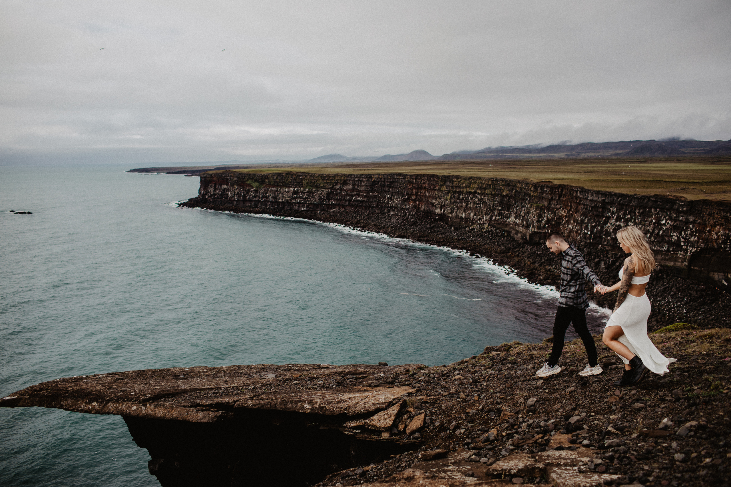 Engagement photoshoot in Iceland | Proposal in Iceland. Iceland elopement photographer & videographer
