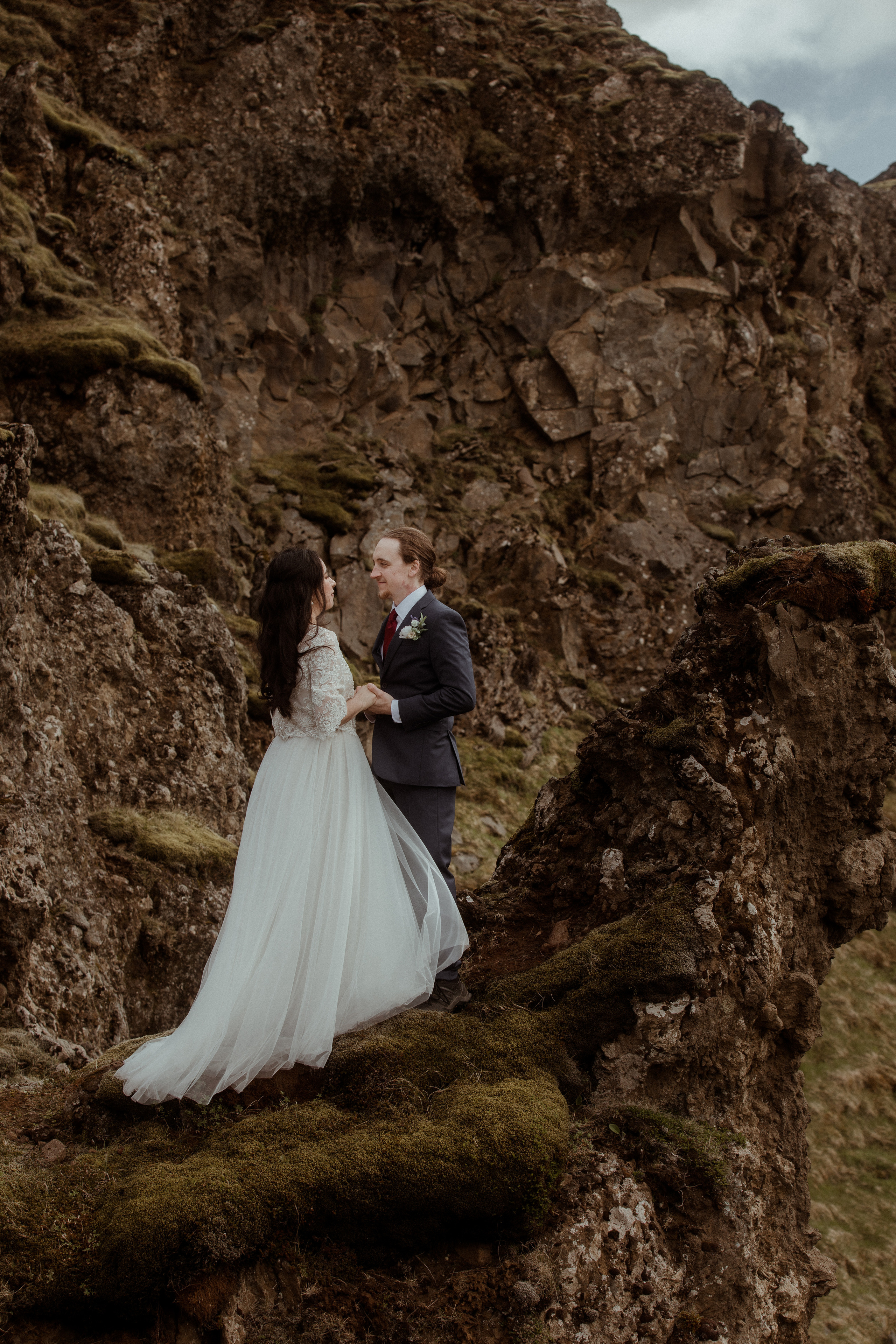 Hiking Iceland Elopement. Iceland elopement photographer & videographer