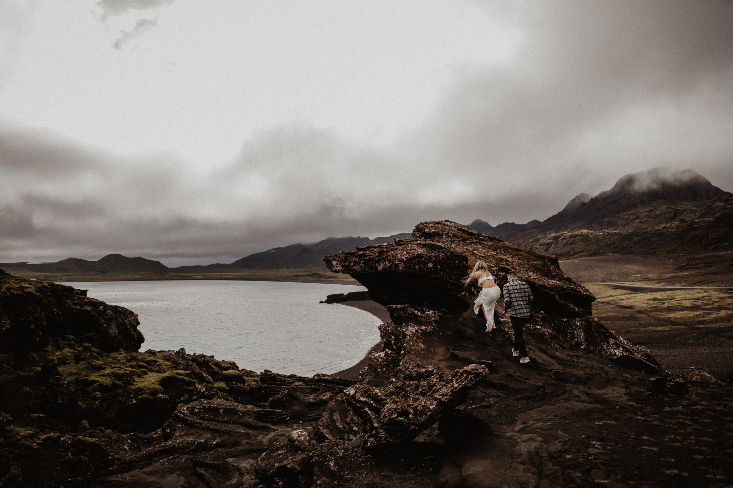 Engagement photoshoot in Iceland | Proposal in Iceland. Iceland elopement photographer & videographer
