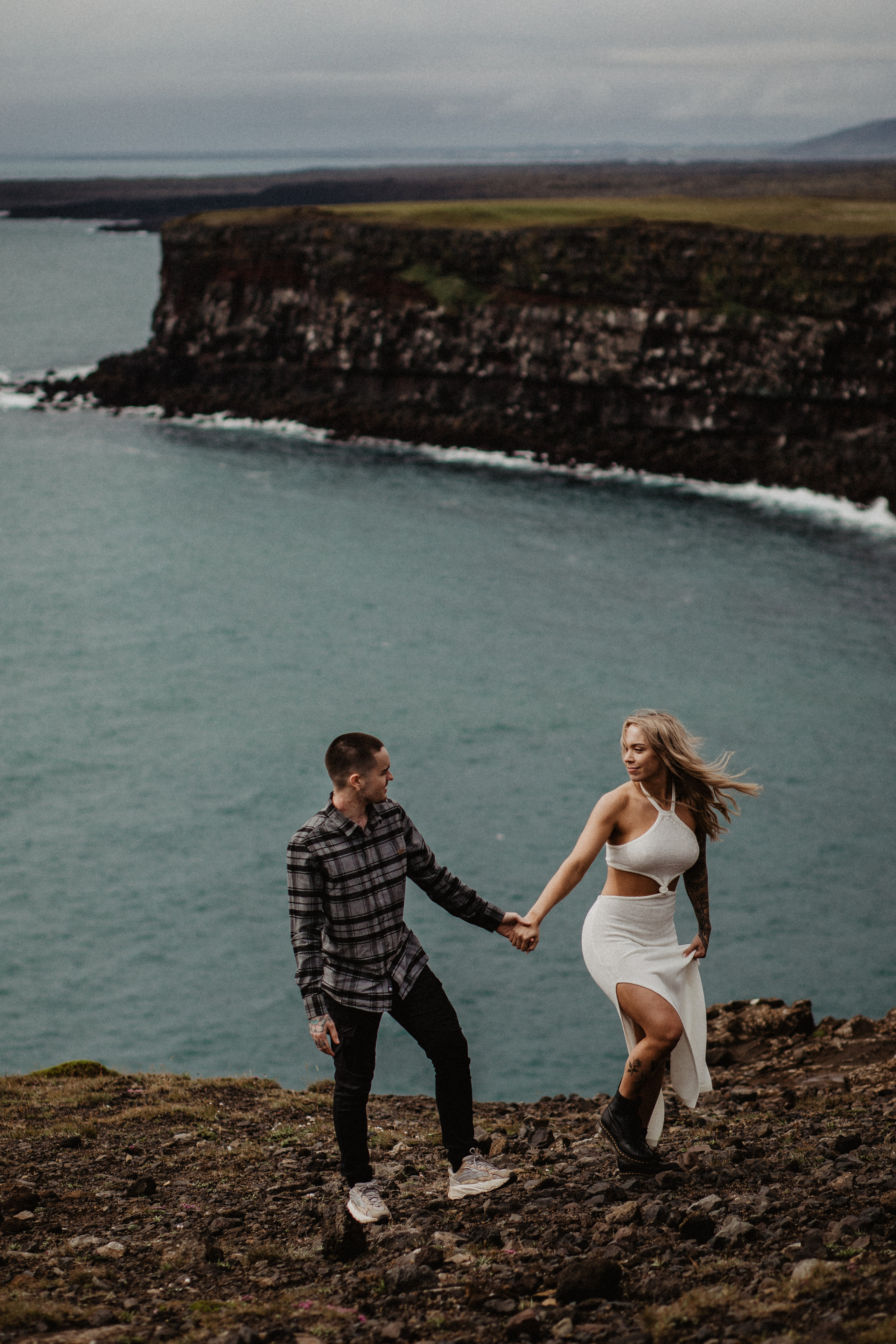 Engagement photoshoot in Iceland | Proposal in Iceland. Iceland elopement photographer & videographer