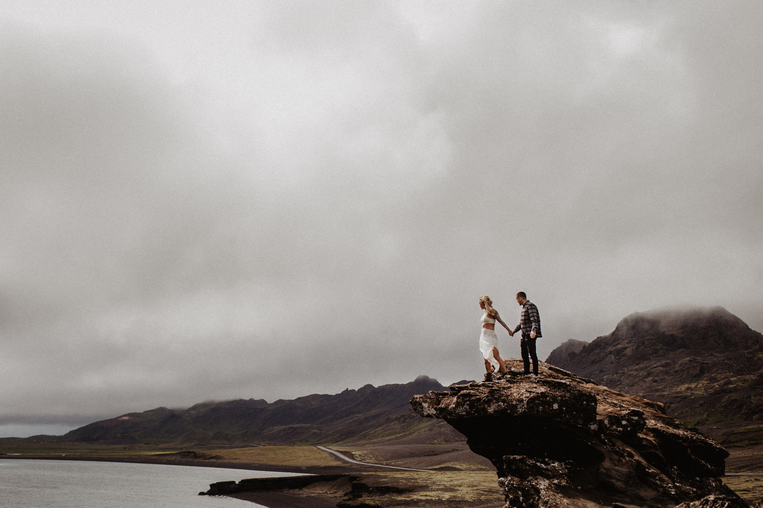 Engagement photoshoot in Iceland | Proposal in Iceland. Iceland elopement photographer & videographer