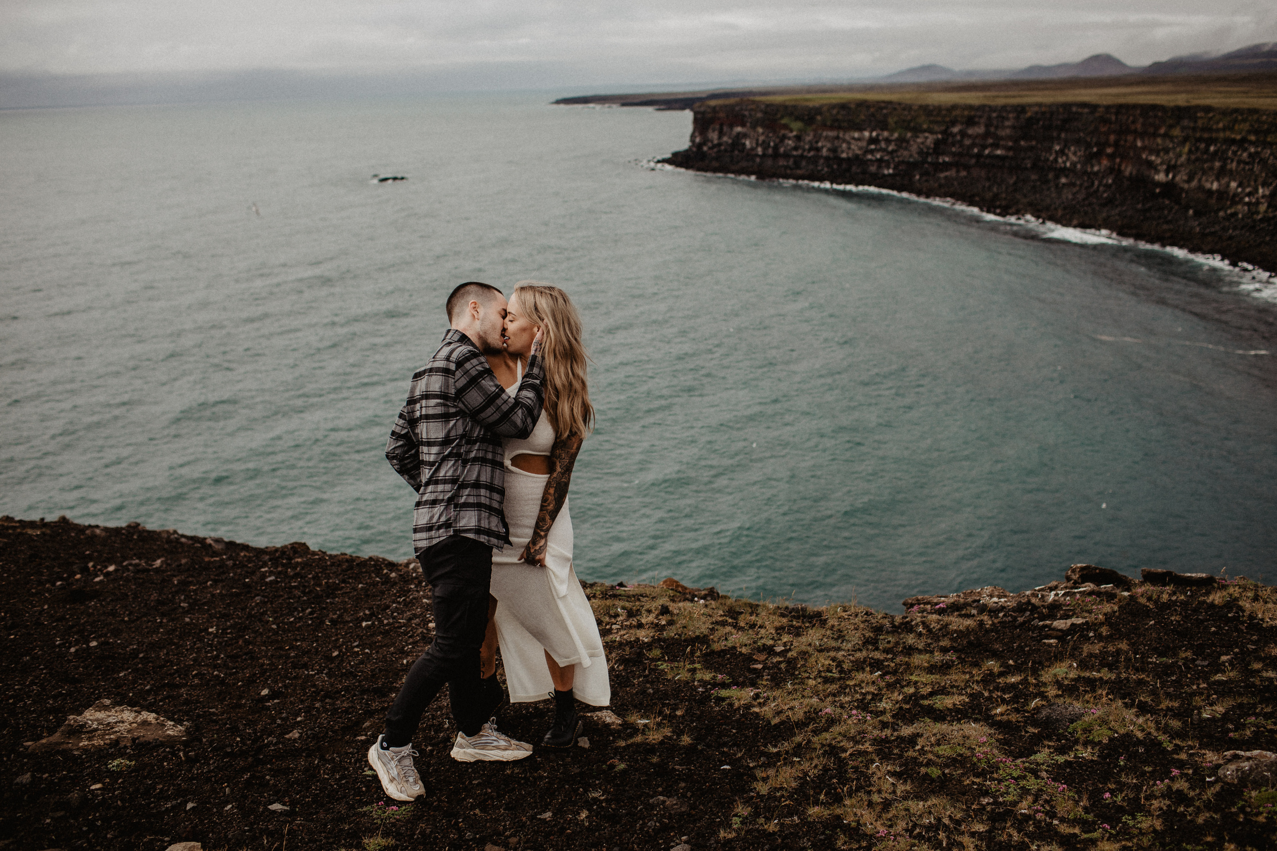 Engagement photoshoot in Iceland | Proposal in Iceland. Iceland elopement photographer & videographer