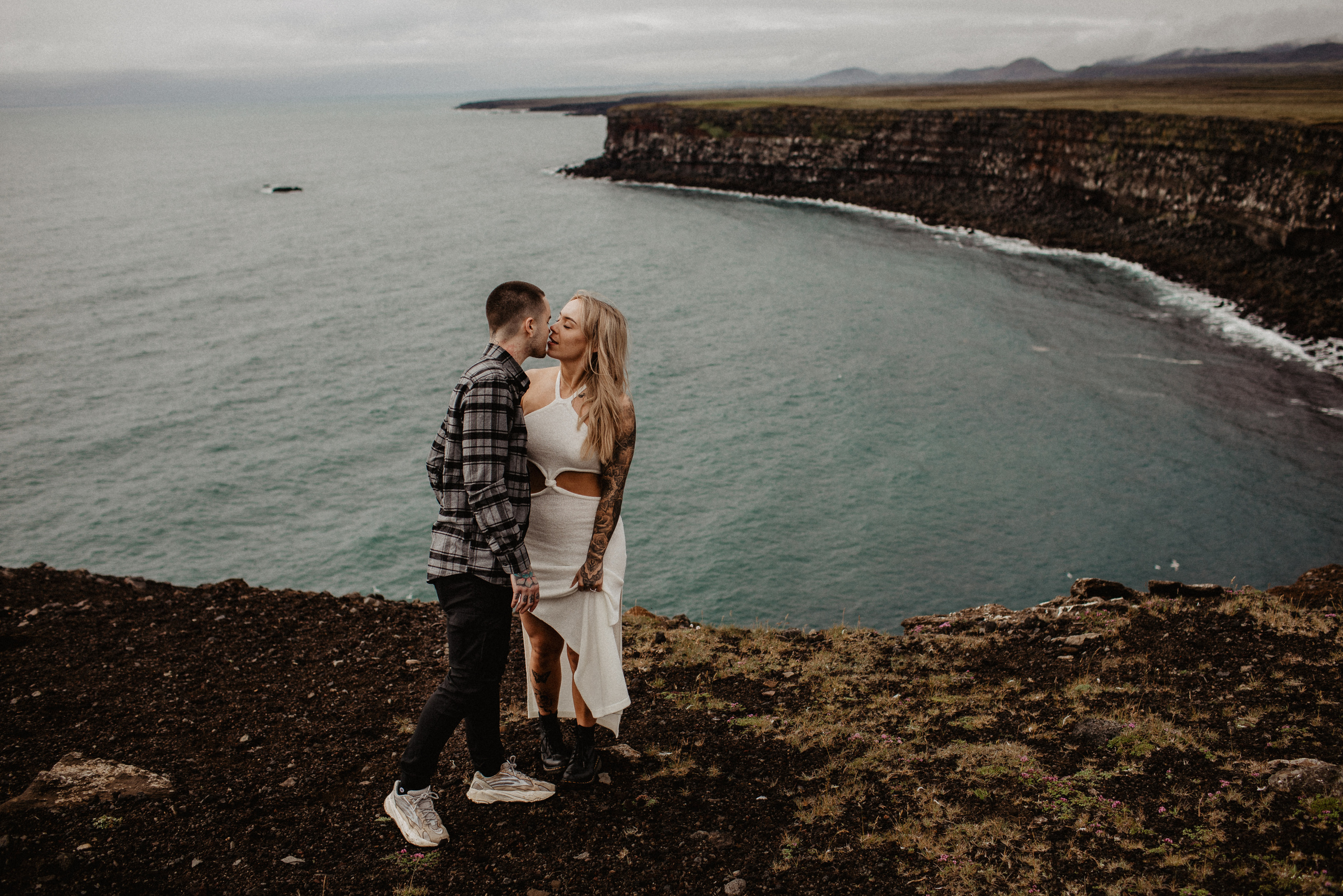Engagement photoshoot in Iceland | Proposal in Iceland. Iceland elopement photographer & videographer