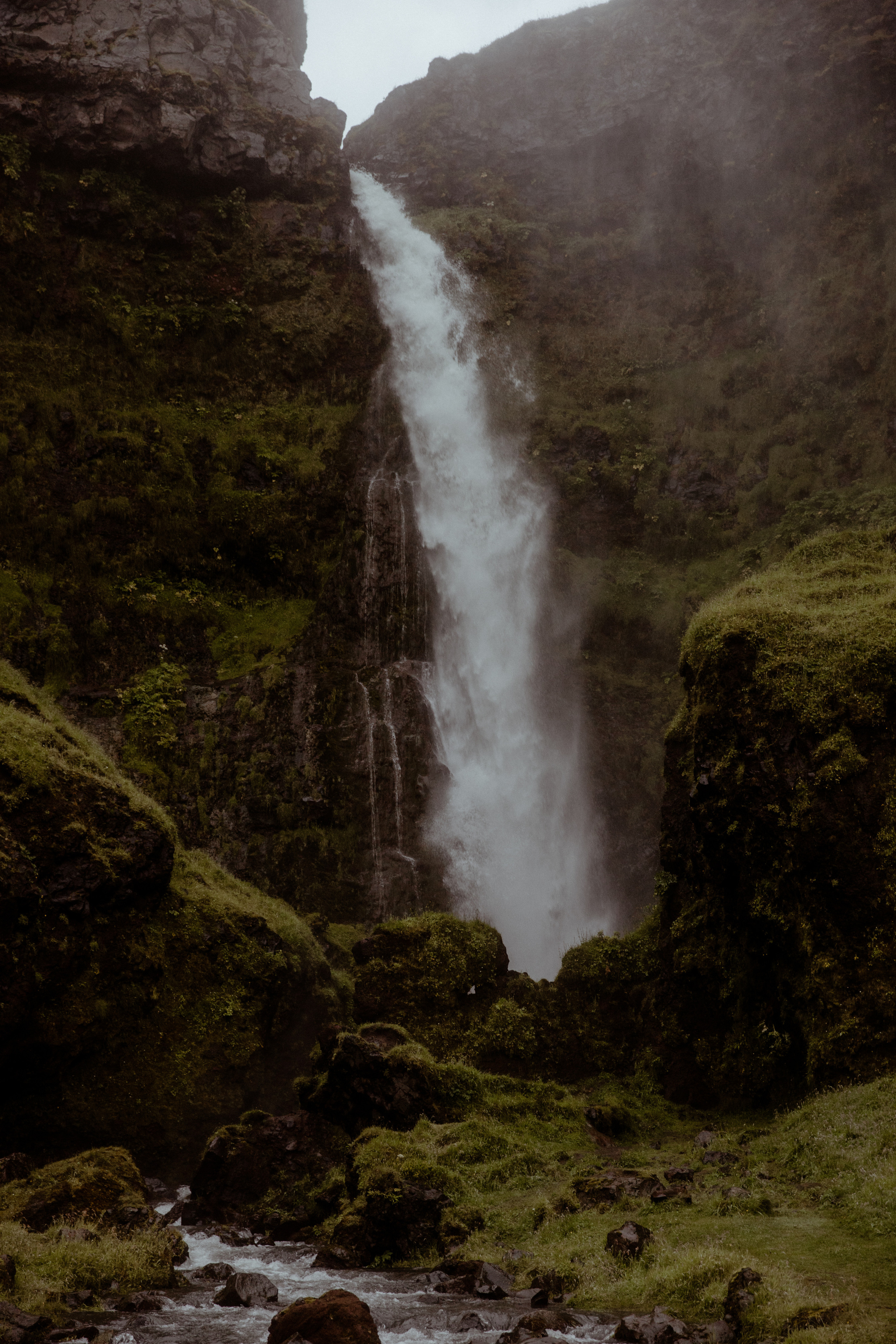 Engagement photoshoot in South Iceland. Iceland elopement photographer & videographer