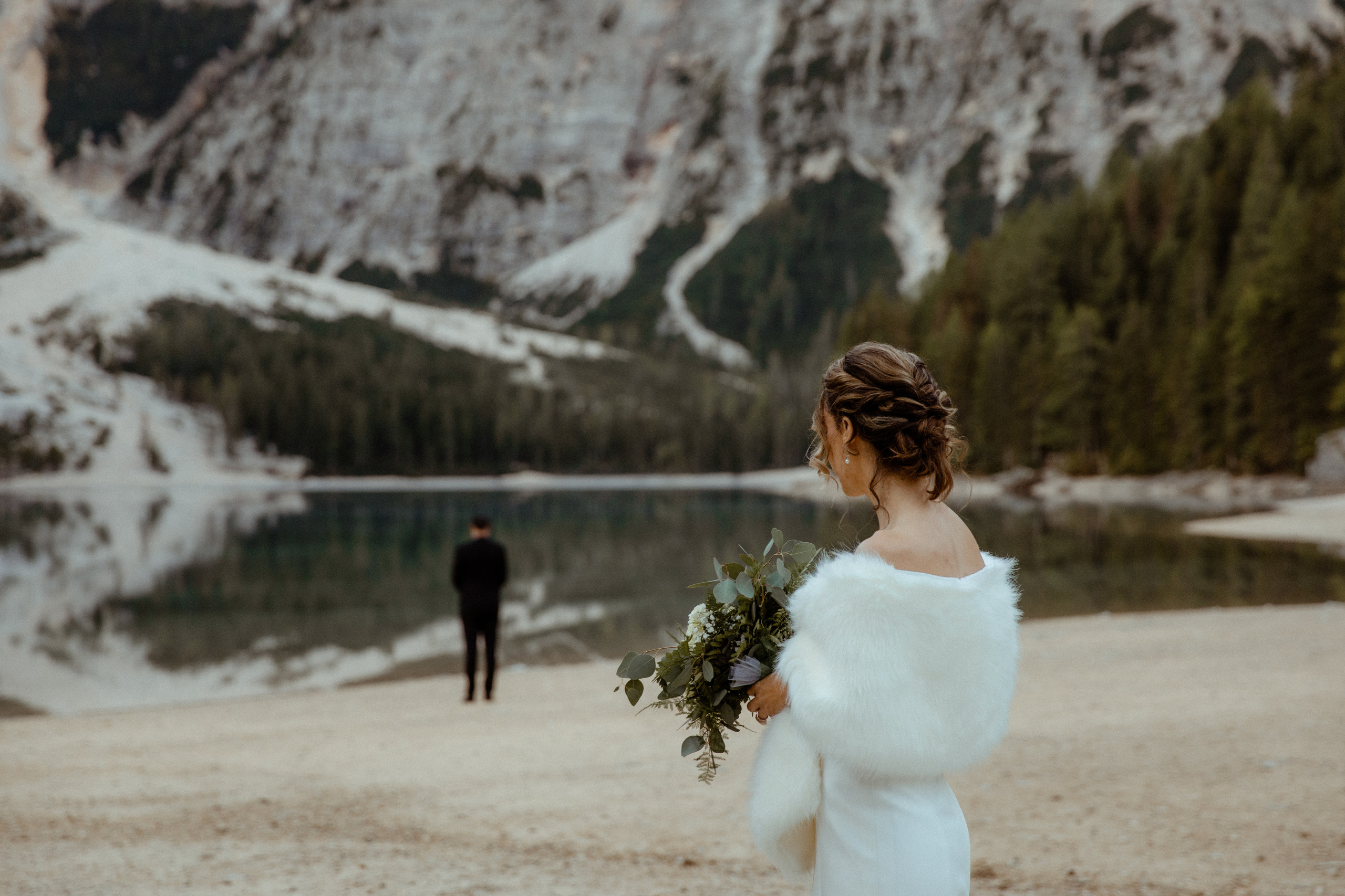 wedding ceremony at Lago di Braies