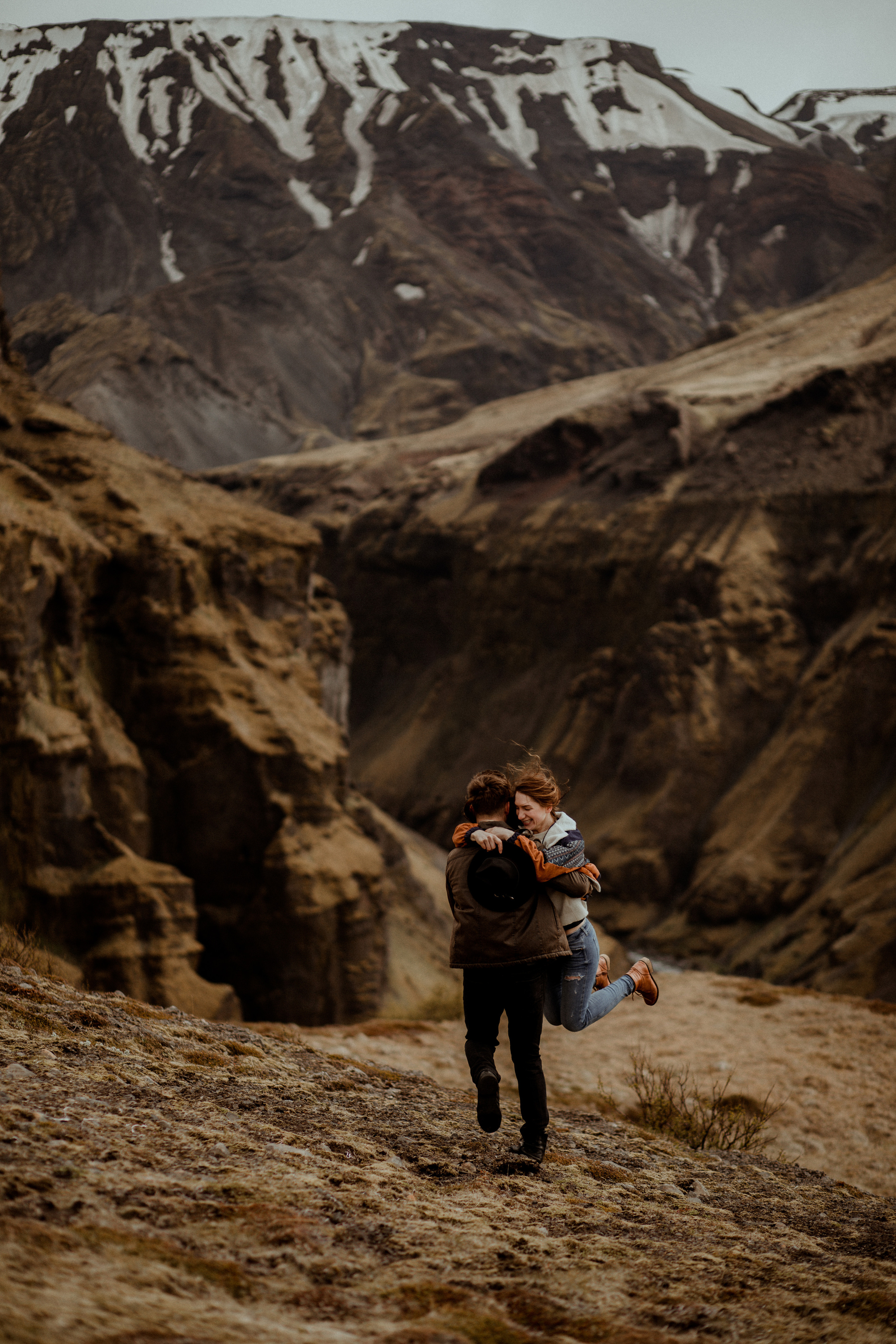 Hiking photoshoot in highlands of Iceland. Iceland elopement photographer & videographer