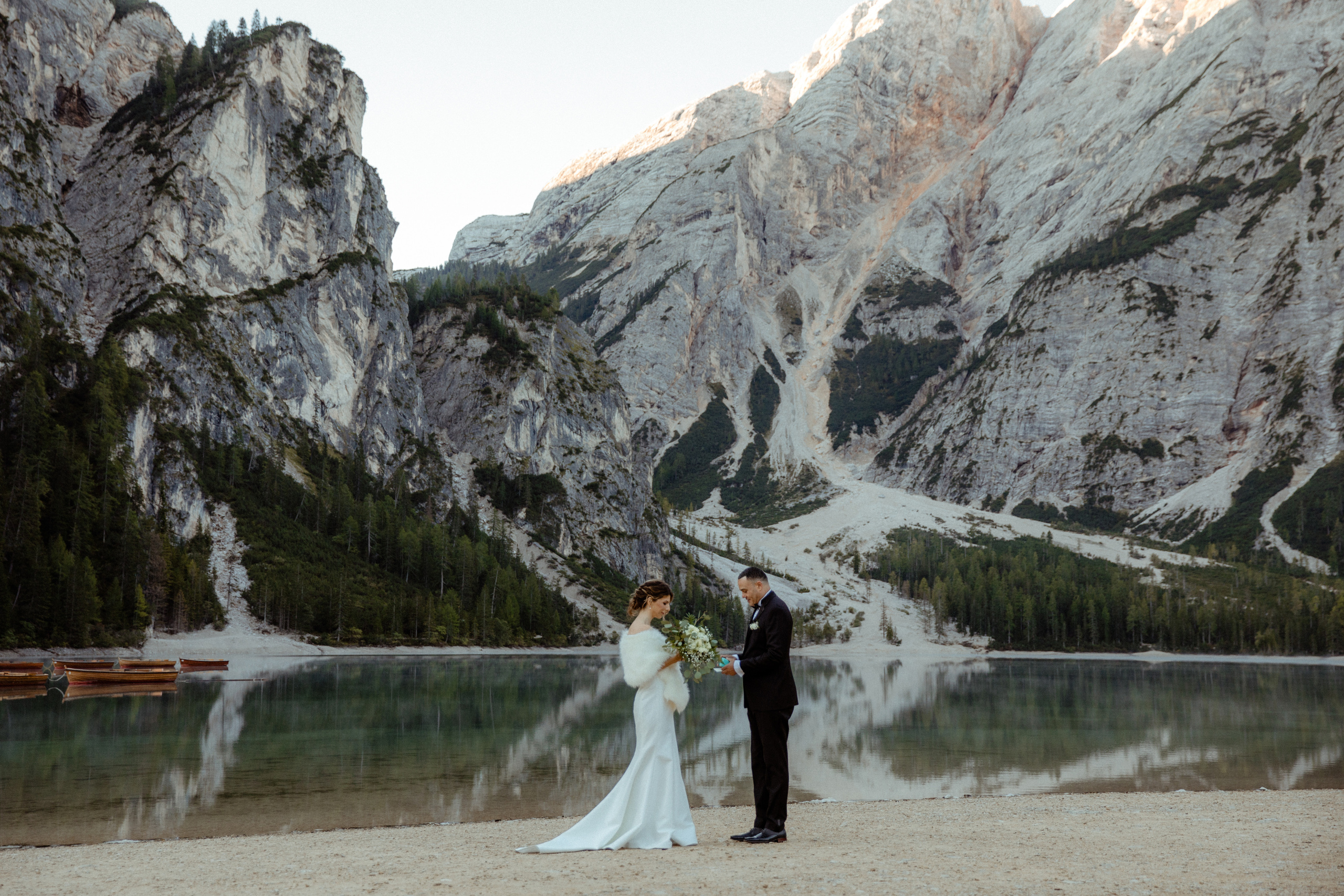 wedding photos at Lago di Braies