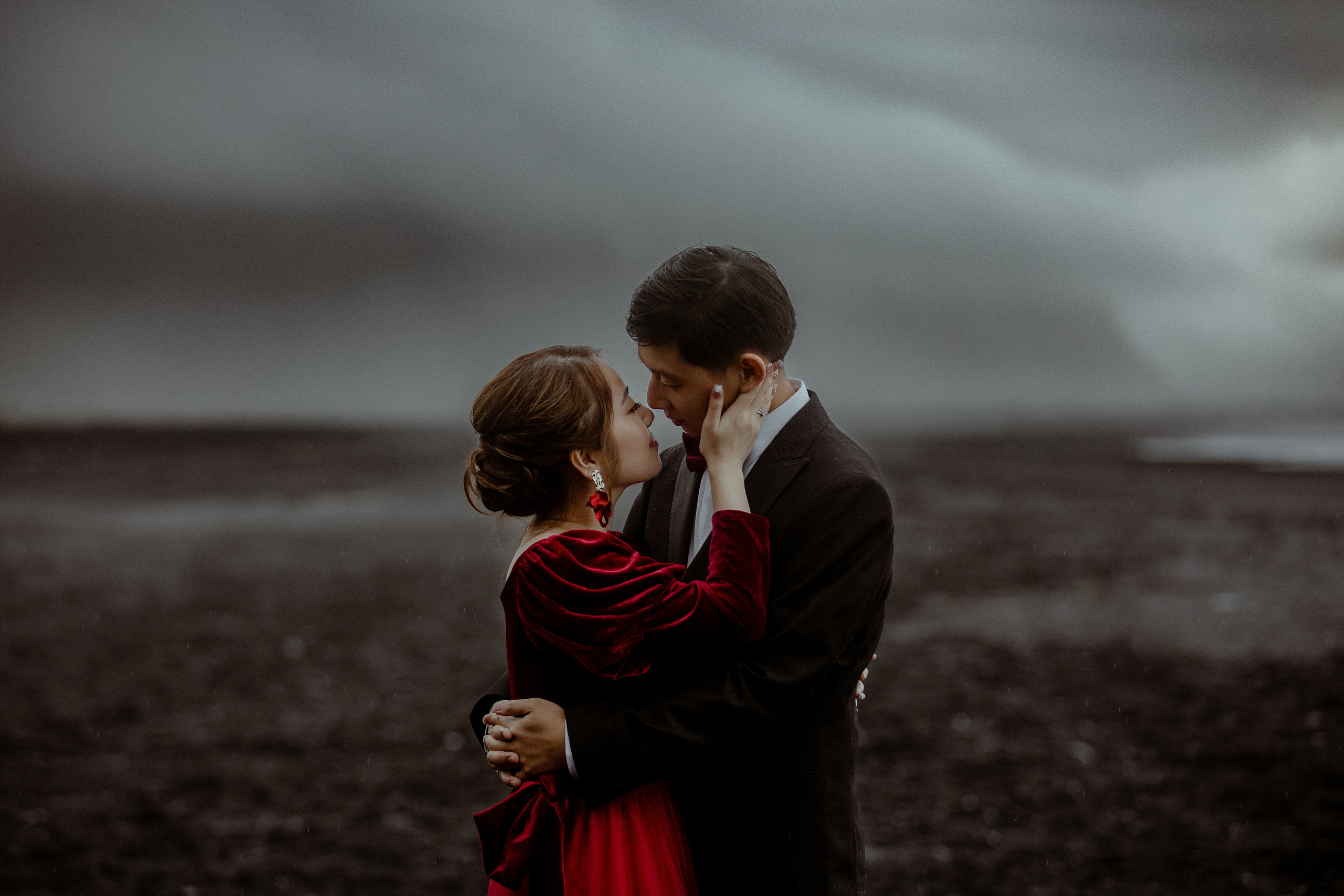 Adventure Ice Cave Elopement in Iceland. Iceland elopement photographer & videographer