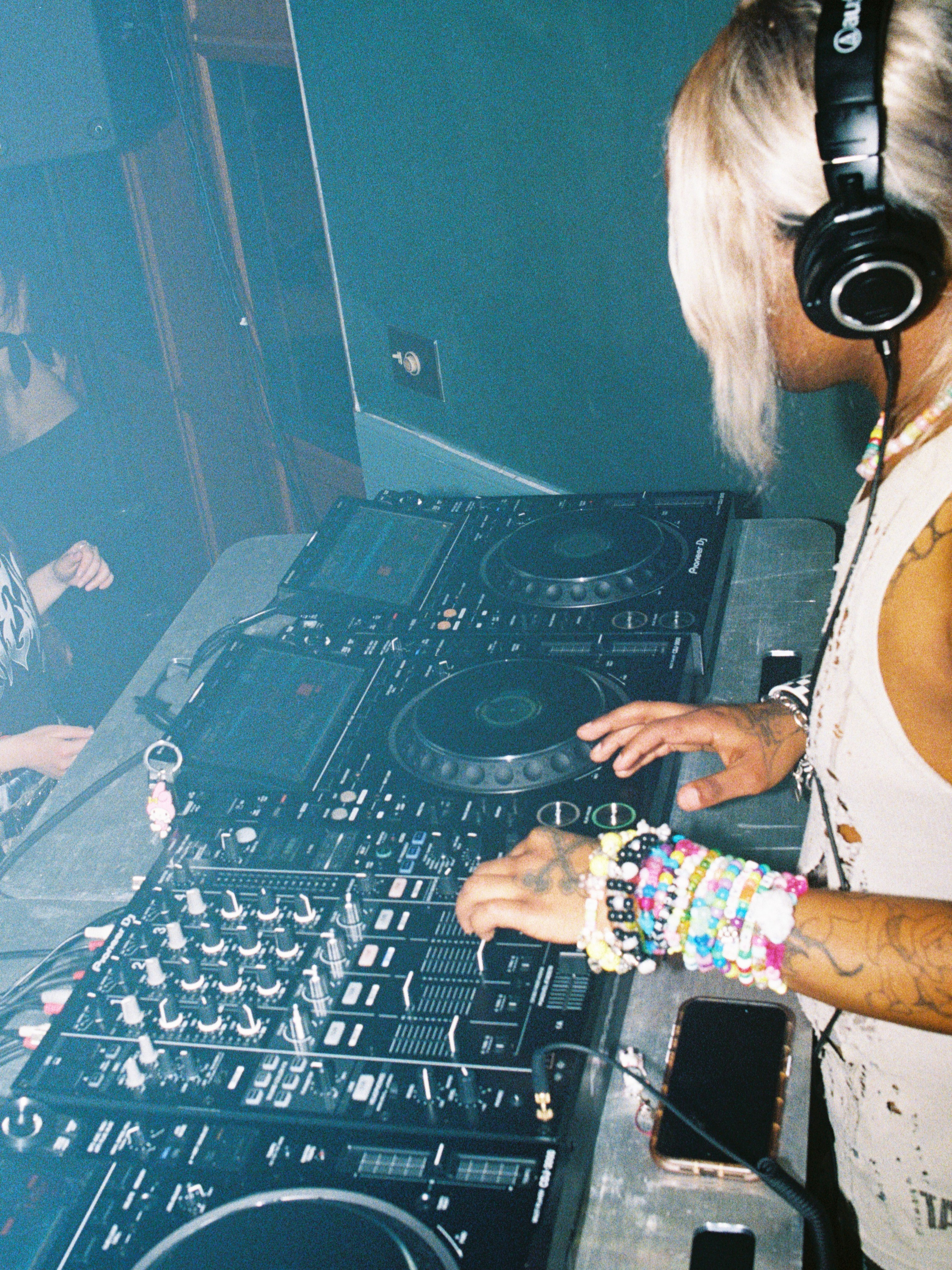 MUSIC AND EVENT. 35mm Photography by Brad Zgonena based in Chicago, IL