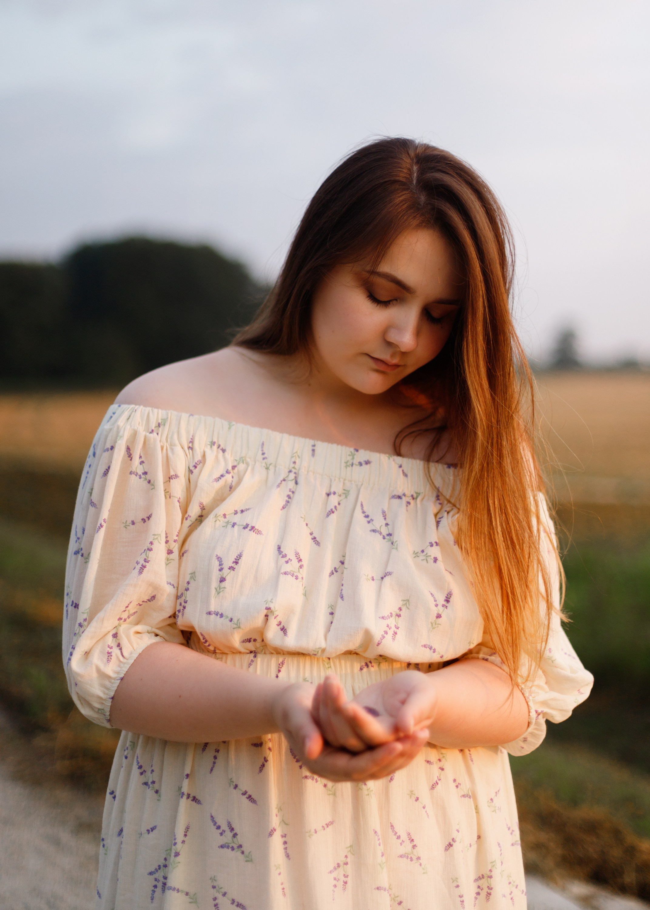 Katya in the field. Kaja | fotograf psów we Wrocławiu