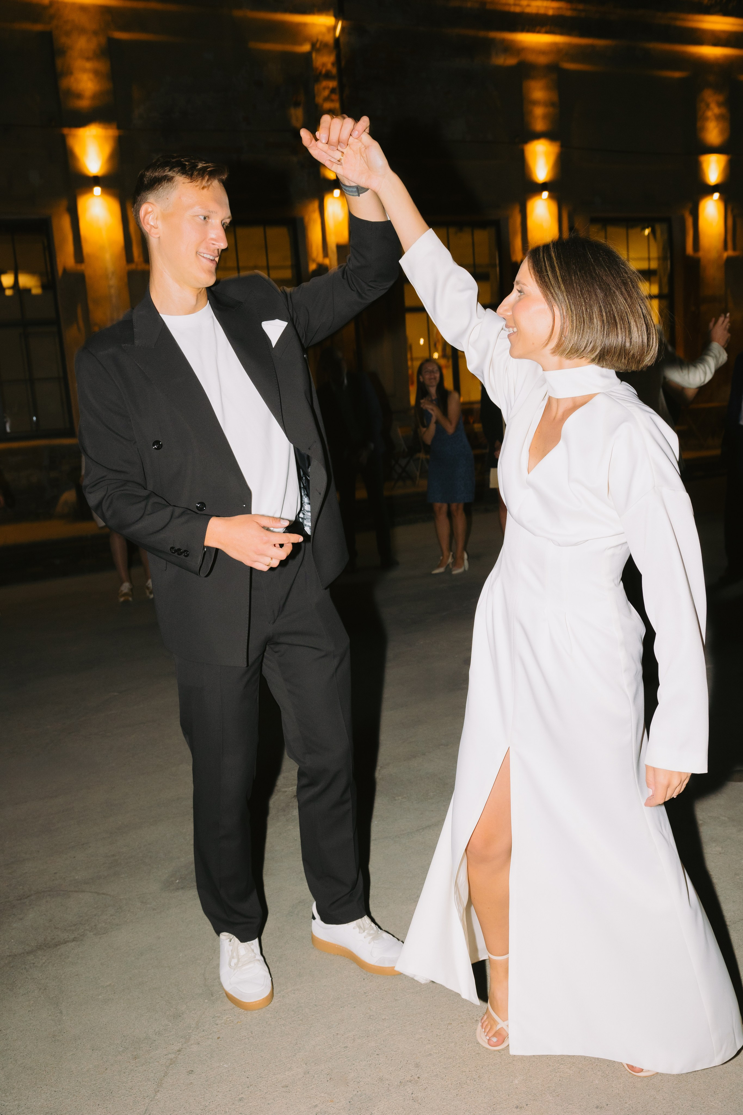 Miglė ir Mindaugas | 2024 | MIESTO VESTUVĖS. Vestuvių ir šeimų fotografė Lena Bondarenko / belove photo