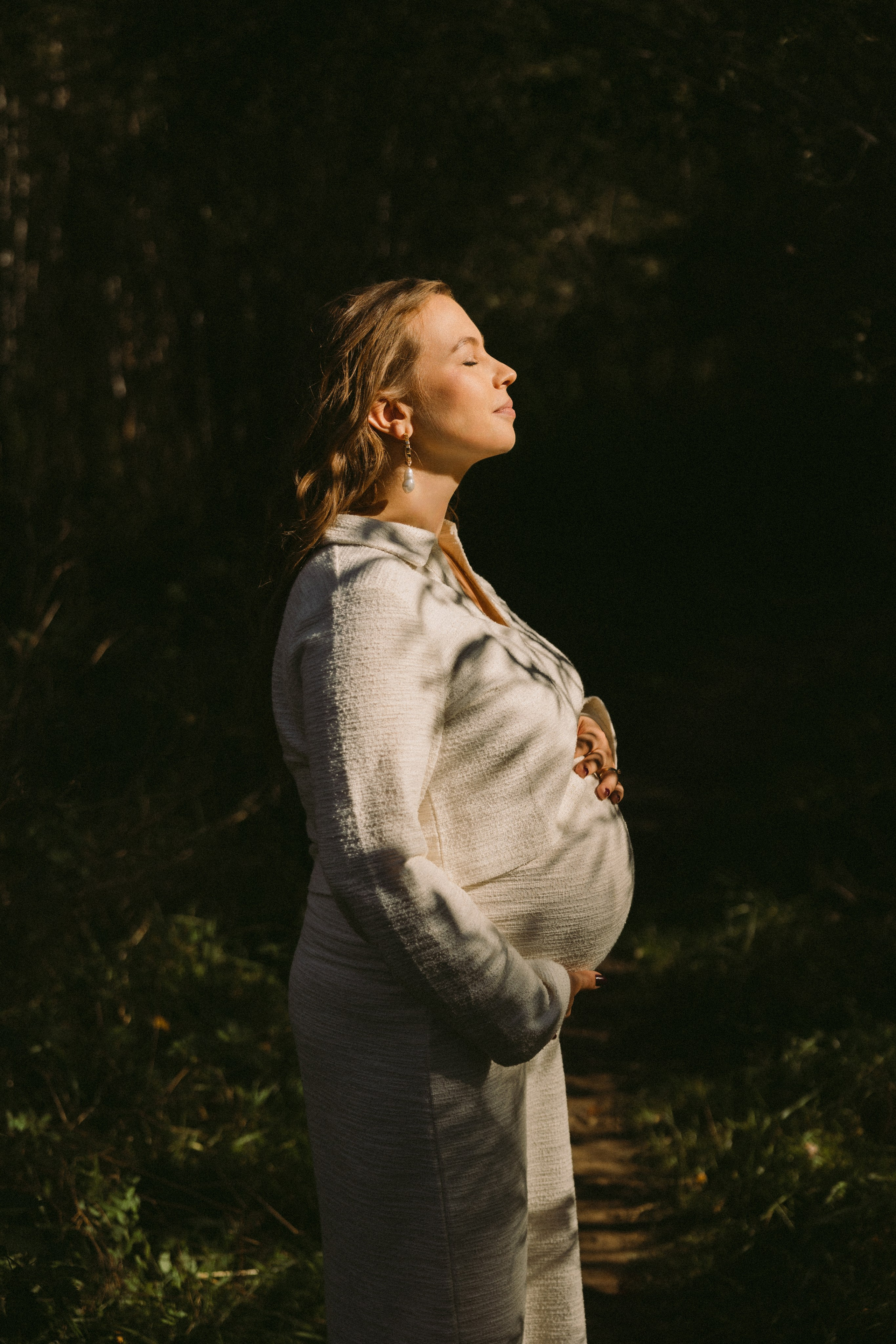 Sigita ir Artūras | Pabėgimas į gamtą ir aštrūs šešėliai. Vestuvių ir šeimų fotografė Lena Bondarenko / belove photo
