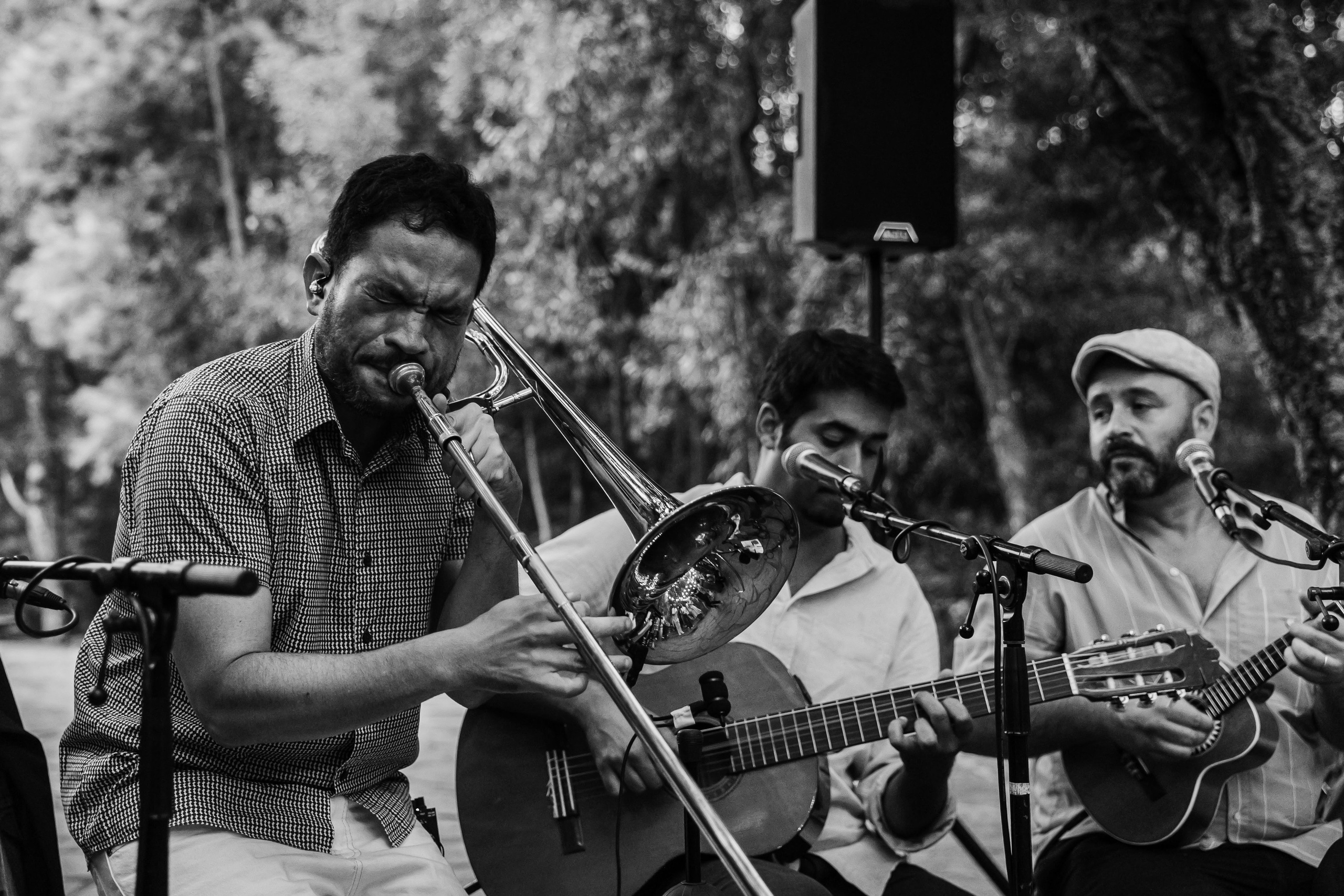 Jorge & Alicia — Quinta de Alvre. Lisbon Wedding Photographer | Timeless Documentary Wedding Photography