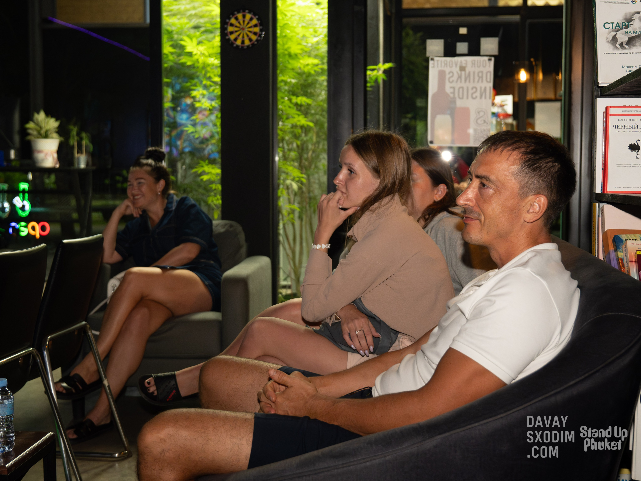 Standup-шоу «Тай-Болтай» | Фоторепортаж | Афиша | DAVAYSXODIM.com PHUKET. АФИША|ФОТОРЕПОРТАЖИ|ИВЕНТЫ|ПХУКЕТ