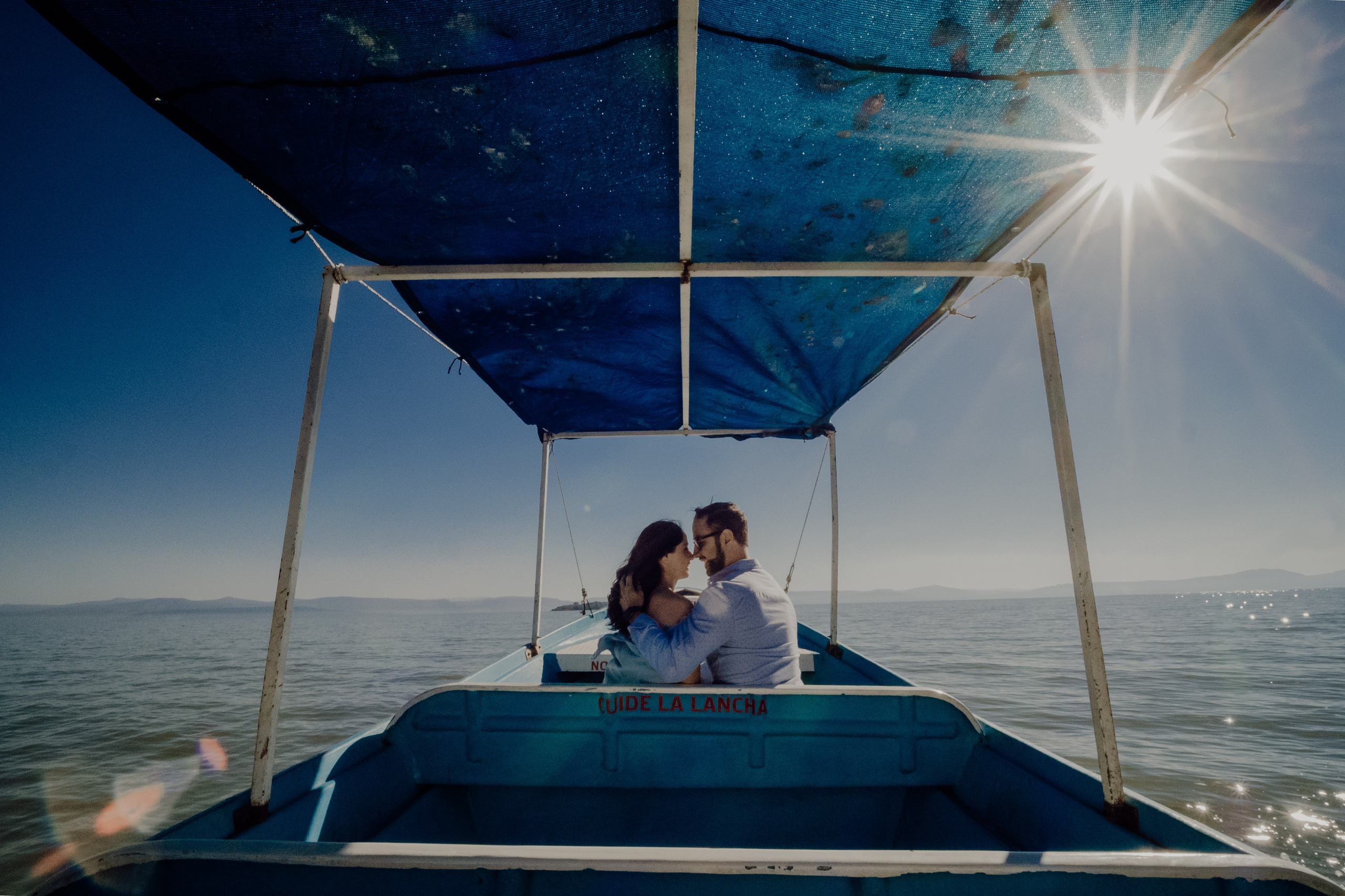 SAVE THE DATE / ENGAGEMENT. Wedding Photographer and Filmmaker in Guadalajara Mexico Abraham Linares