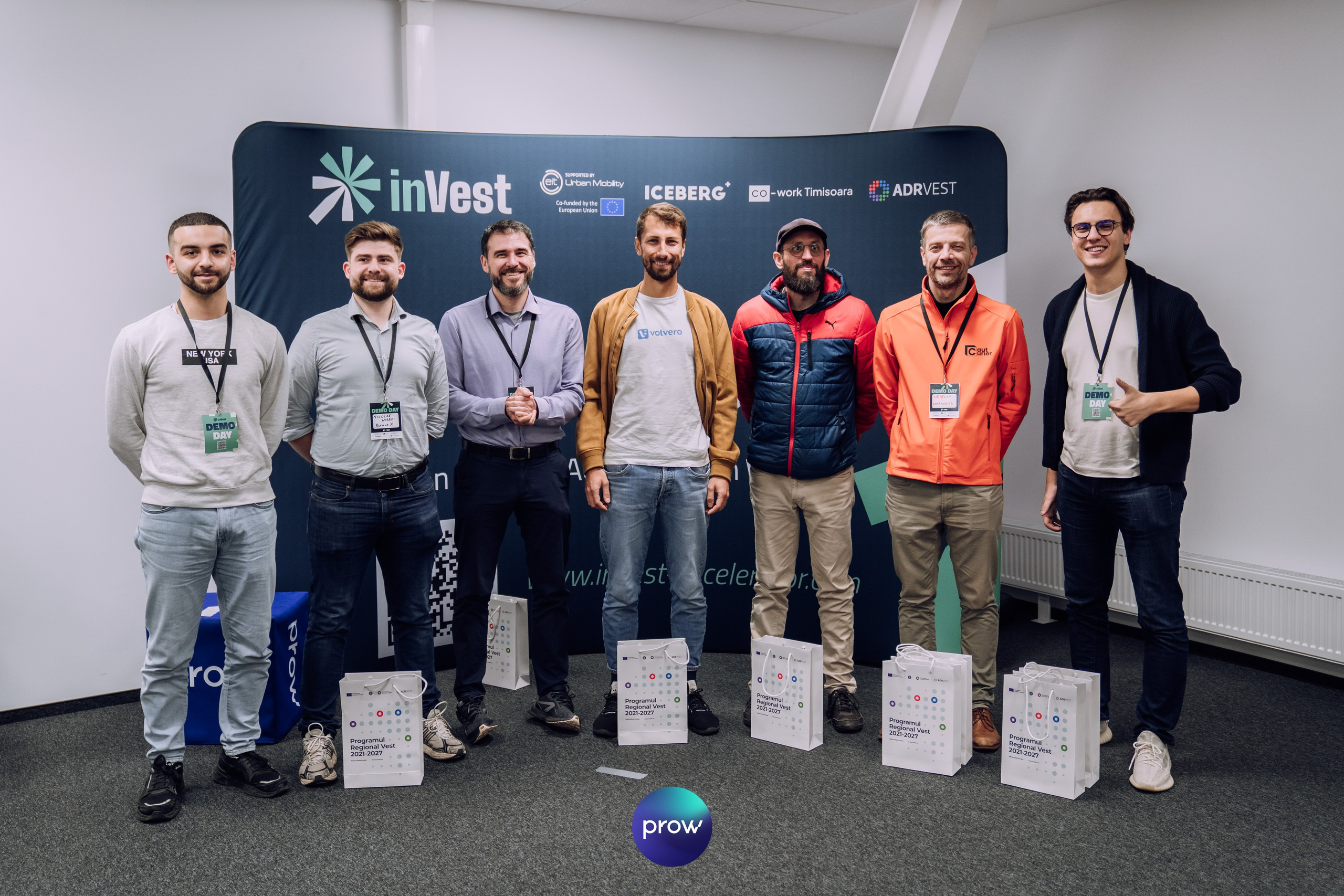 InVest DemoDay @ Cowork. Cozac Cristian Photographer