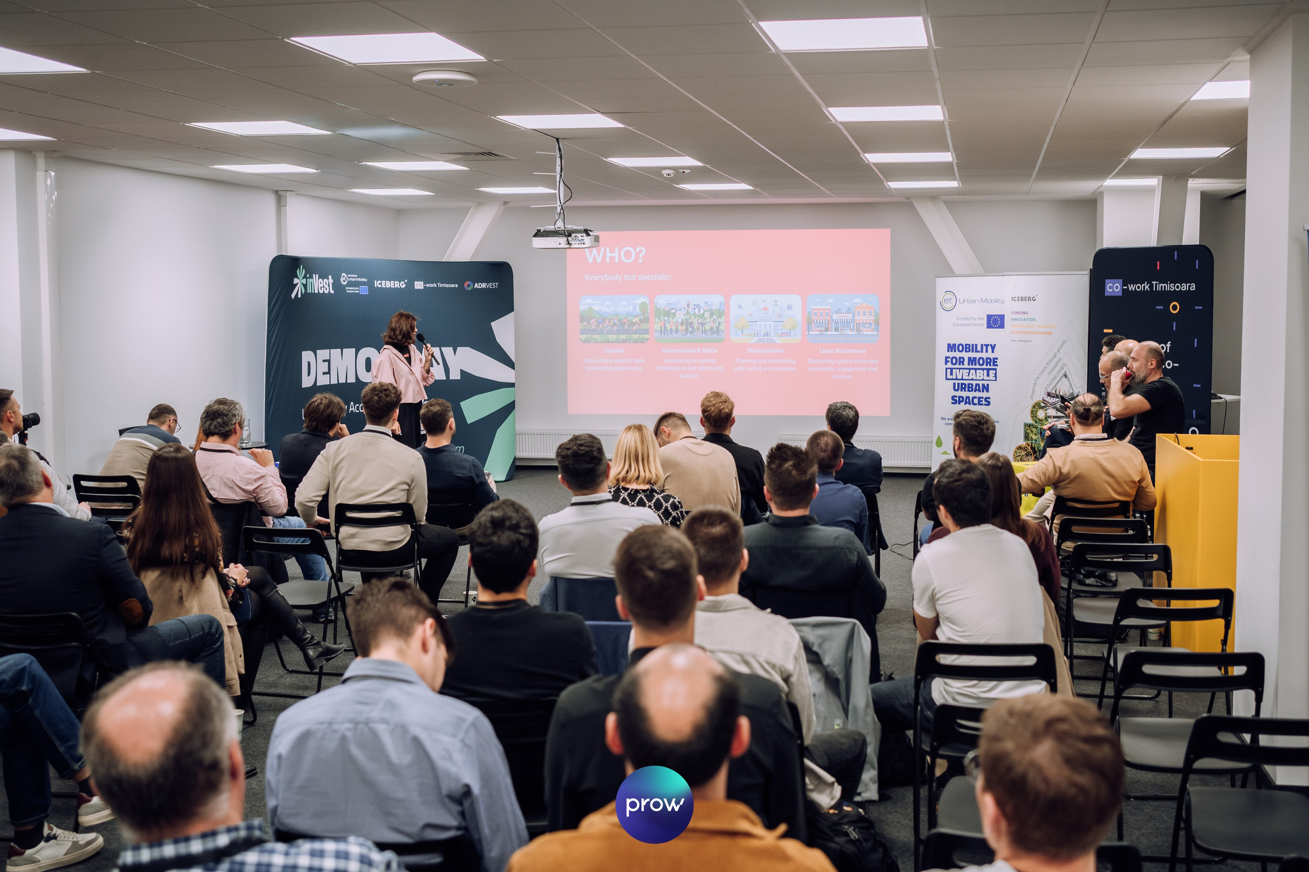 InVest DemoDay @ Cowork. Cozac Cristian Photographer