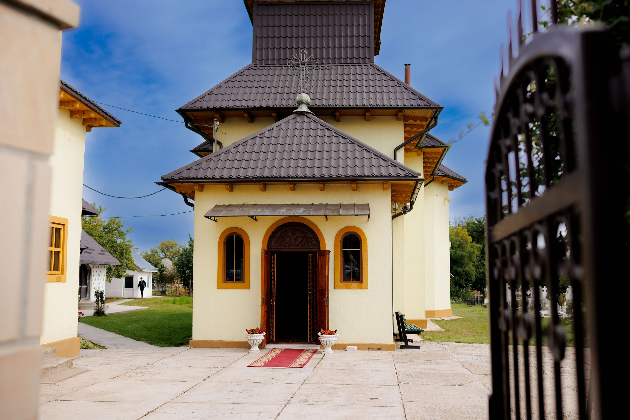 Loredana & Emilian – Ziua Nunții | Videografie - fotografie Botez Suceava, Iași, Botoșani. Servicii foto-video profesionale, pentru momente de neuitat