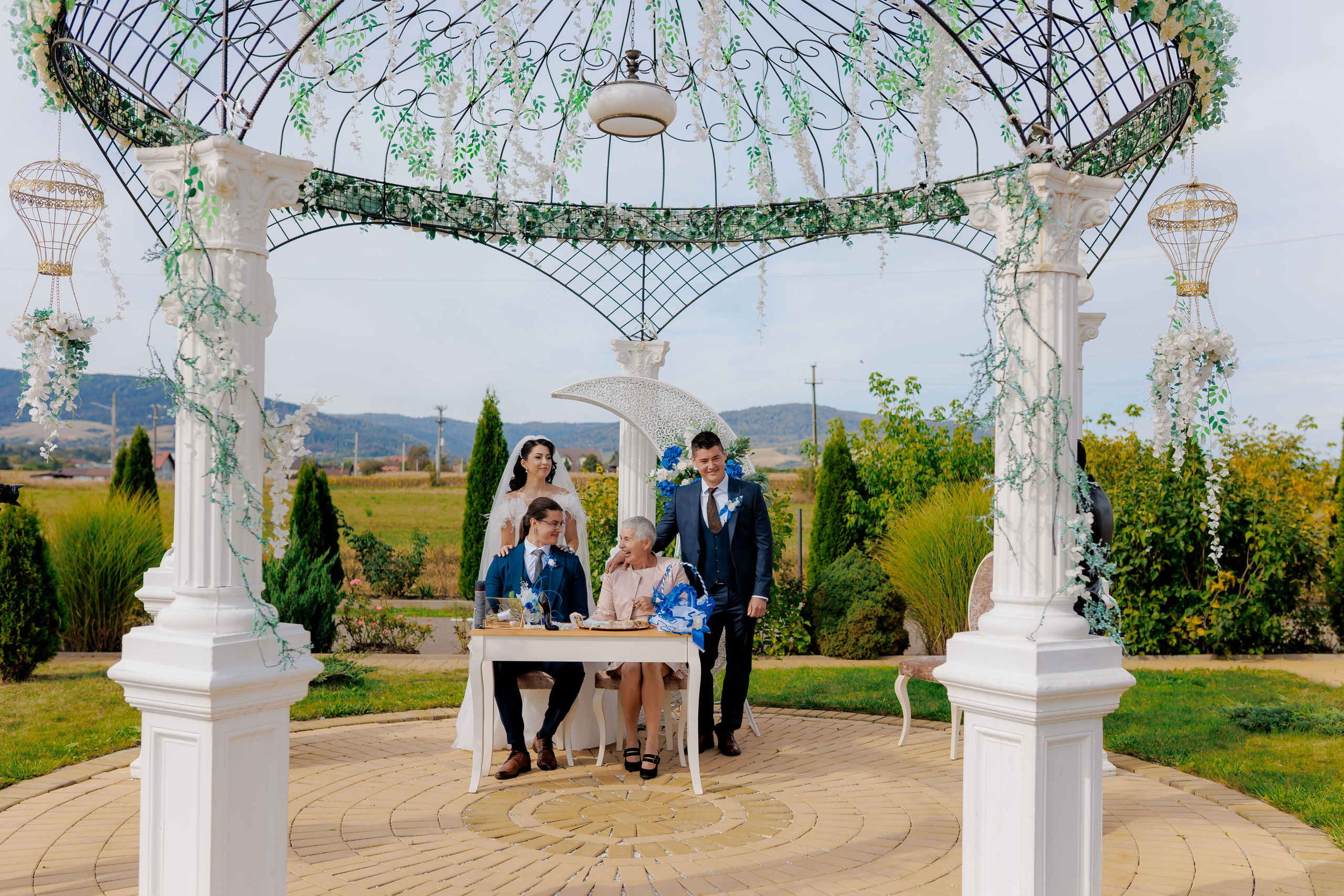 Loredana & Emilian – Ziua Nunții | Videografie - fotografie Botez Suceava, Iași, Botoșani. Servicii foto-video profesionale, pentru momente de neuitat