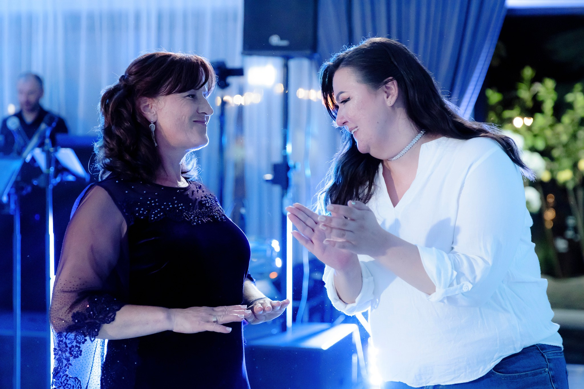 Ioana & Ionuț | Nuntă de poveste la Păstrăvăria Poiana din Mălini județul Suceava. Servicii foto-video profesionale, pentru momente de neuitat