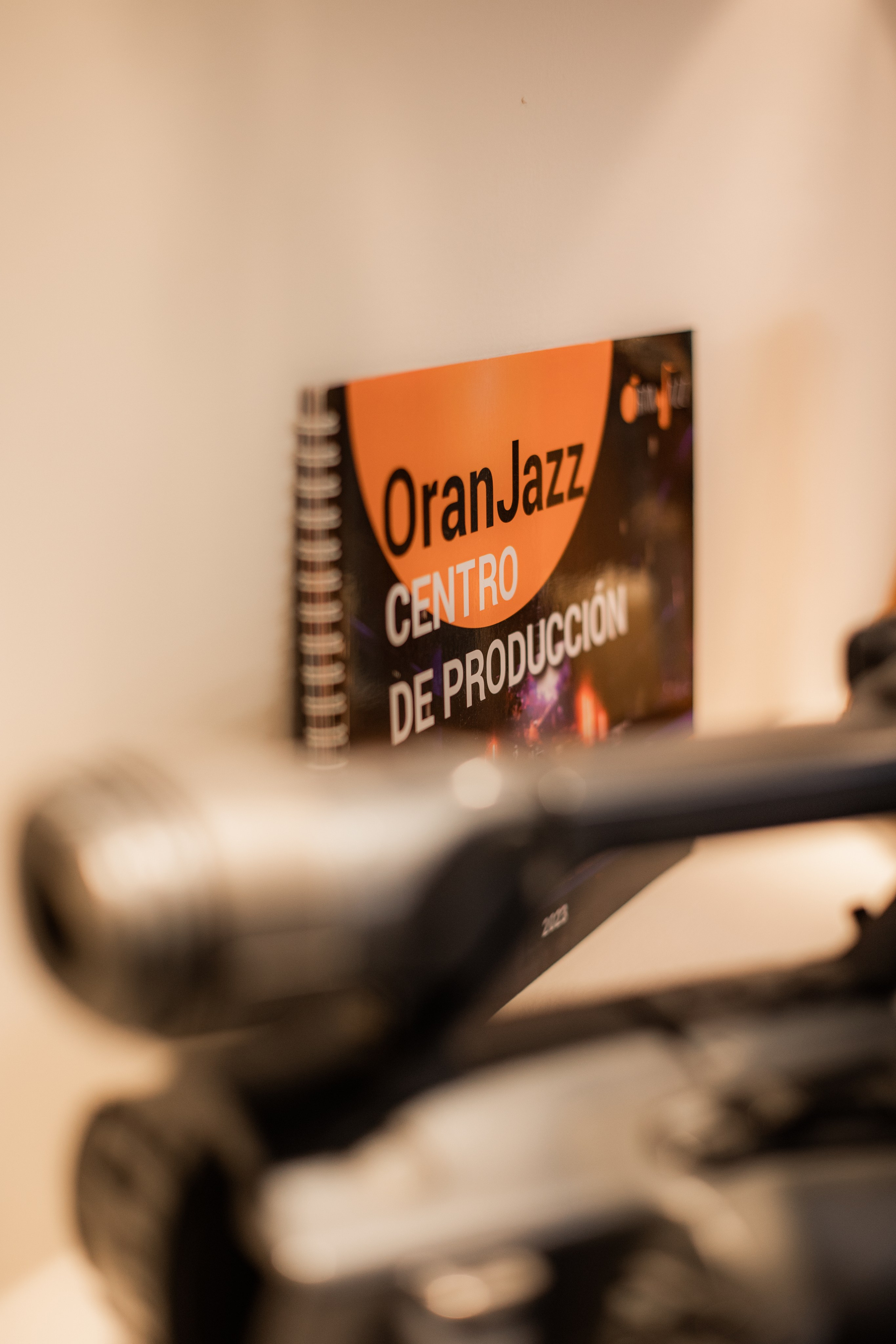 Открытие нового дома OranJazz в Аликанте. Вечеринка «для своих». Volver a oranjazz.com