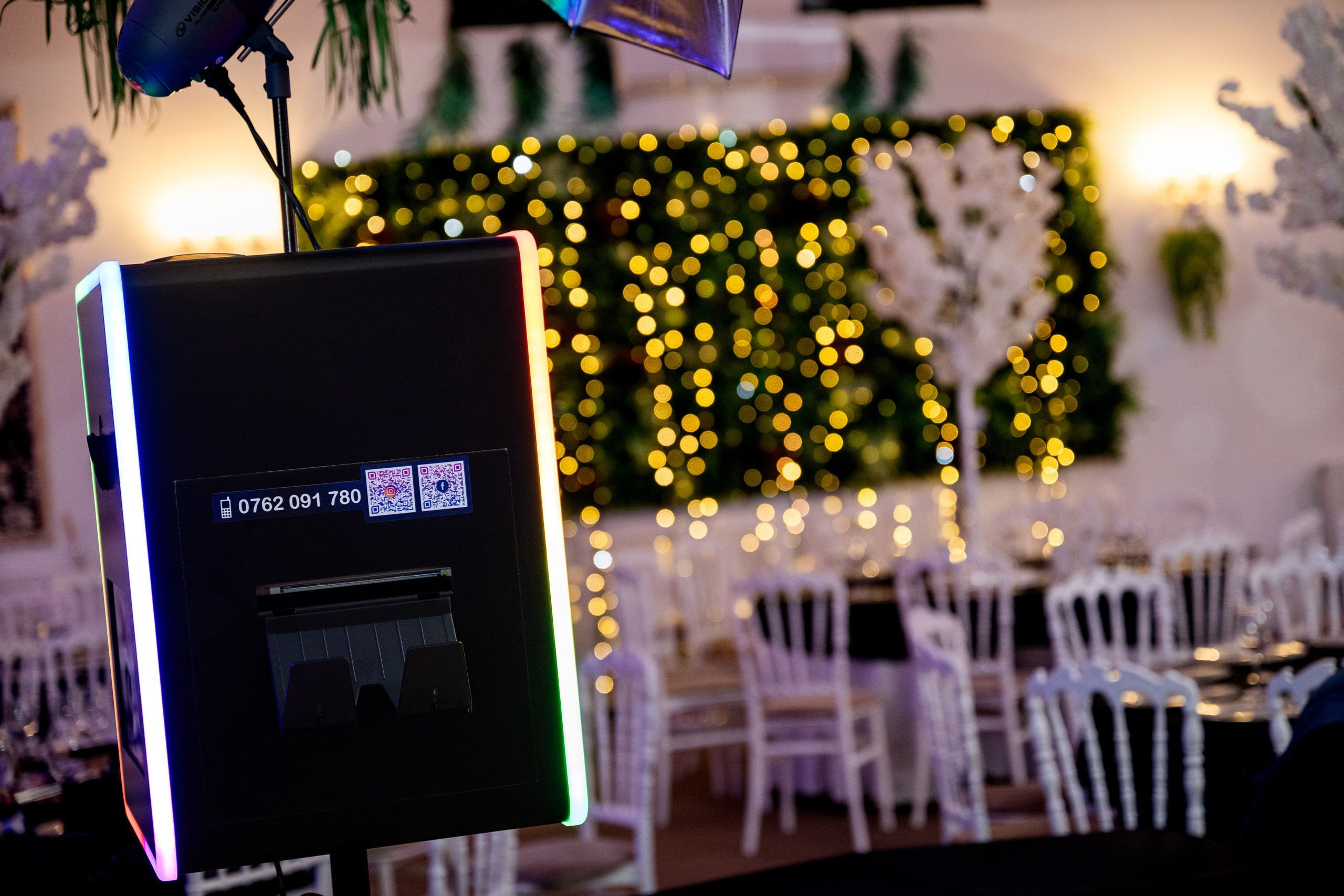 Cabină foto cu led. MOMENTsFILM — Foto-Video wedding & more