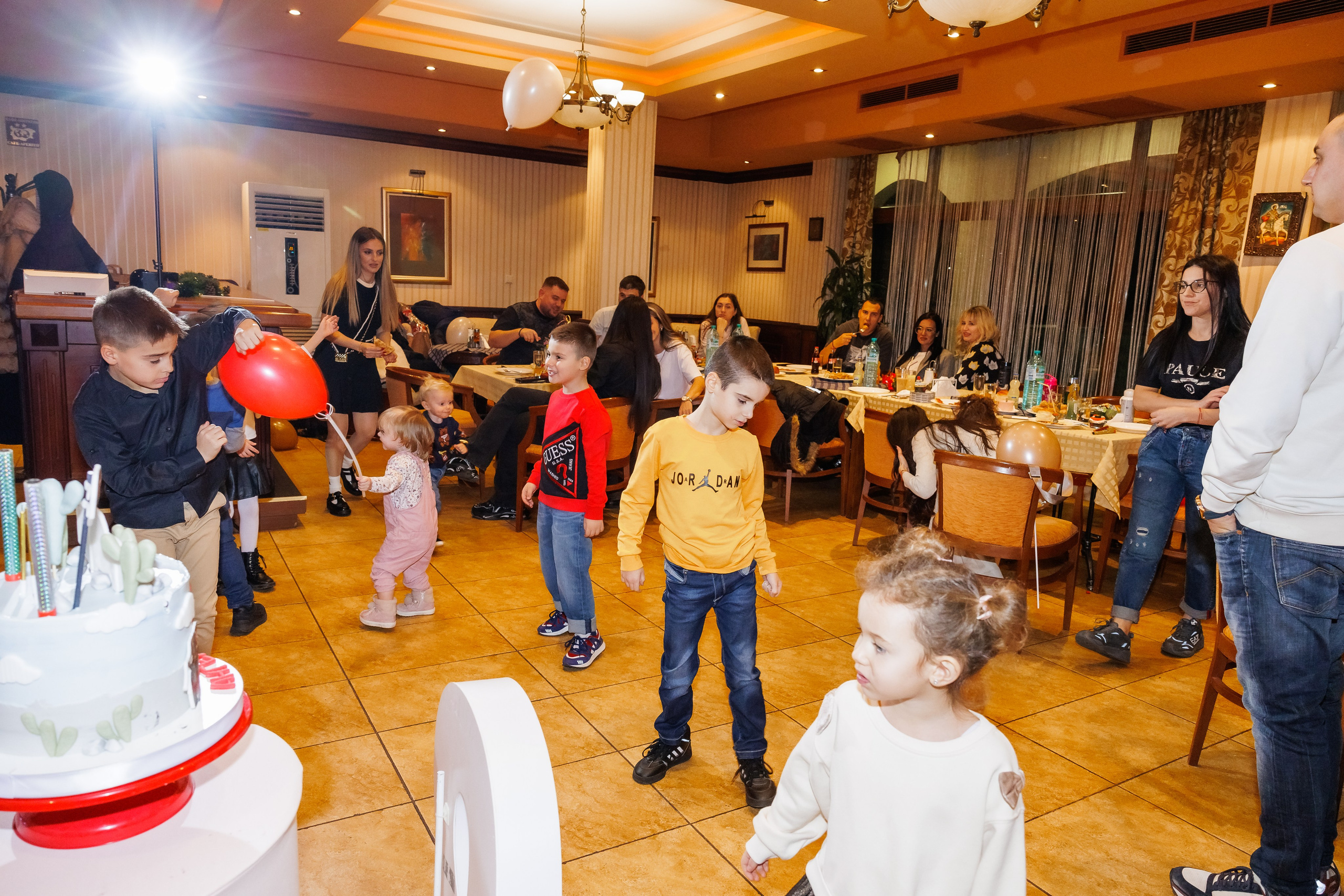 Честит Рожден Ден. Фотограф Ирина Йотова