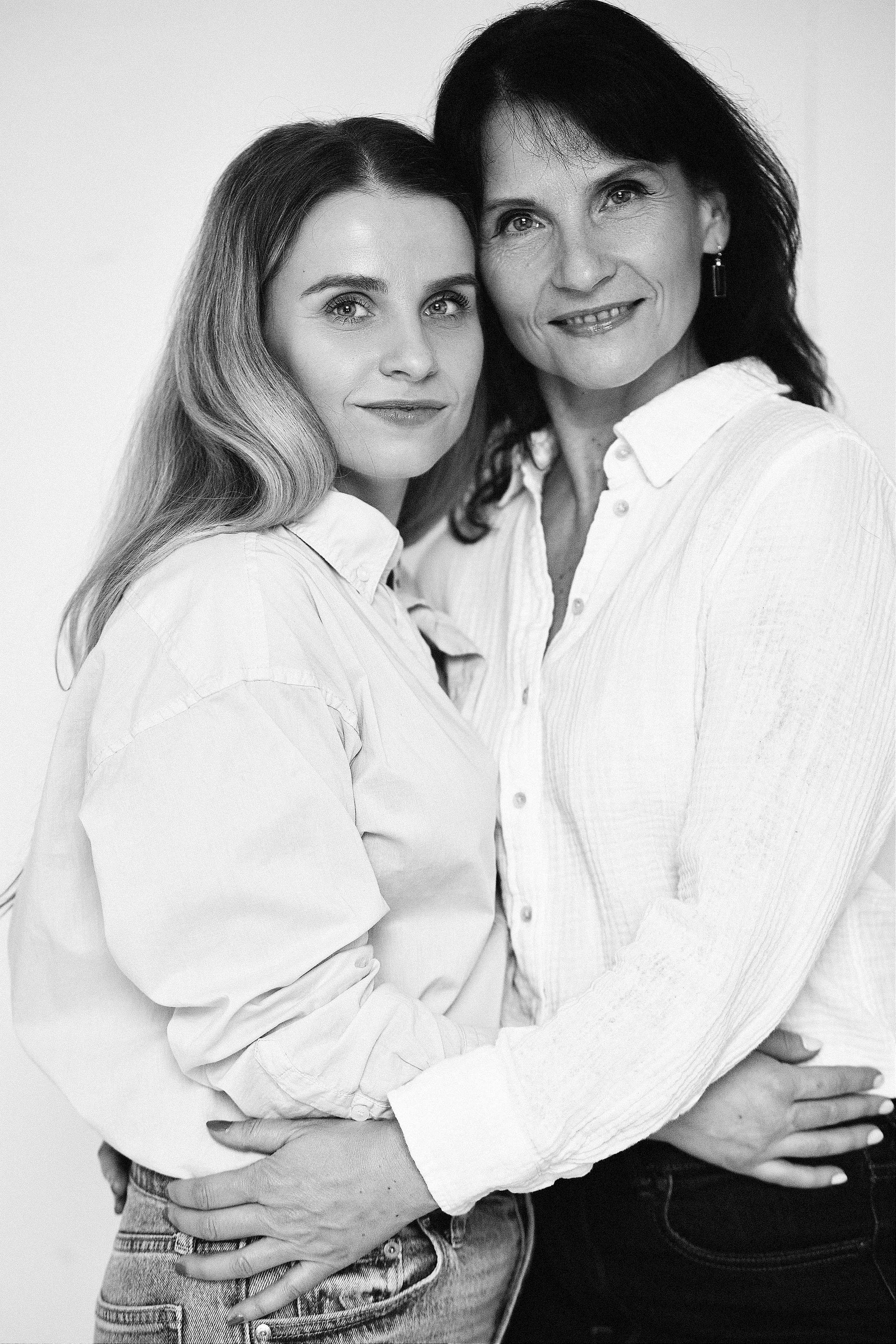 K. Rawnoir- Portrait photography by Daria Paliy.Timeless black&white portraits of women in NYC area