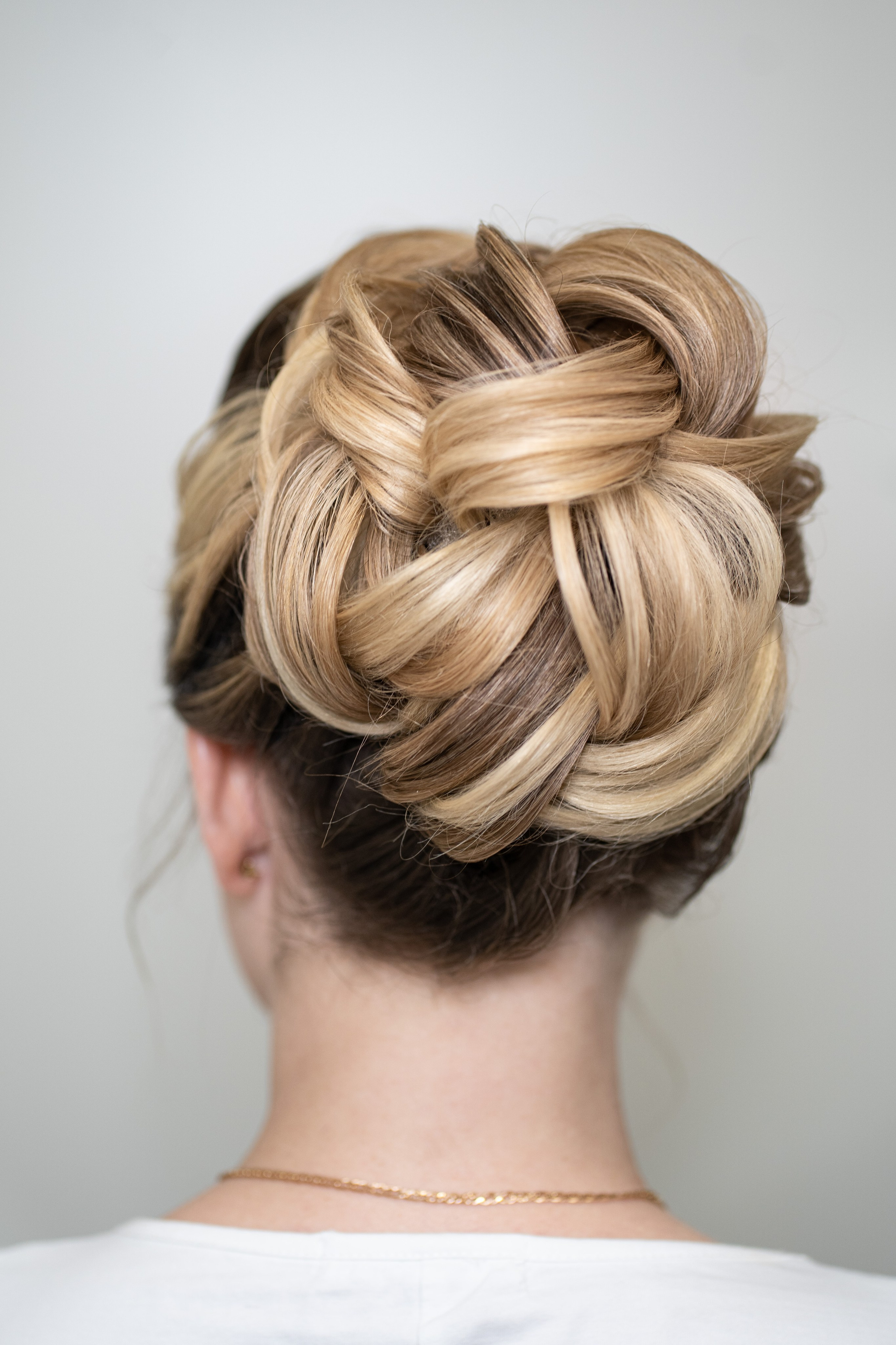 Haarstyling. Brautstylistin Irina, in Hamburg und Umgebung